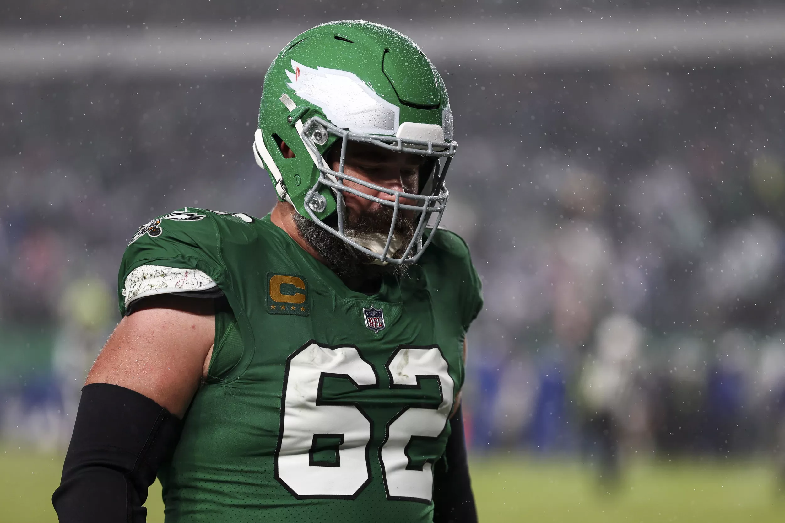 Jason Kelce Reveals the Less-Than-Glamorous Side of NFL Away Locker Rooms - Vimarsana News