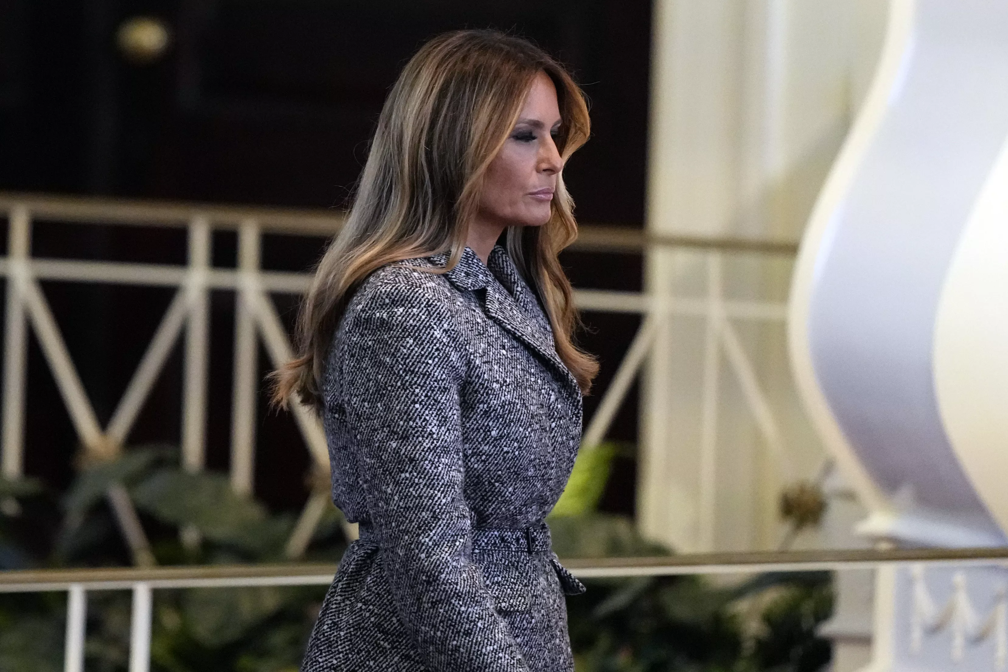 Melania Trump, Michelle Obama Funeral Photo Goes Viral - Vimarsana News