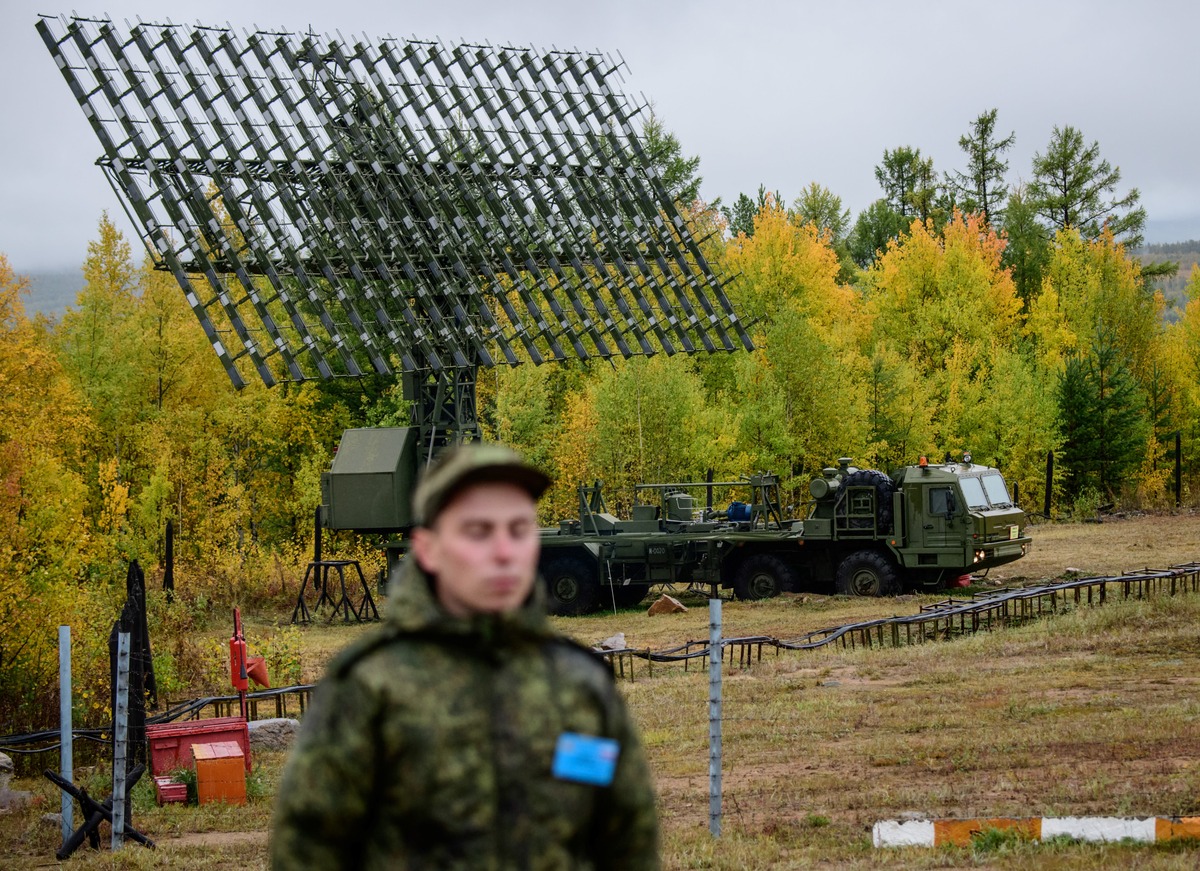 Ukraine Hunting Down Russia's Prized Radar Systems