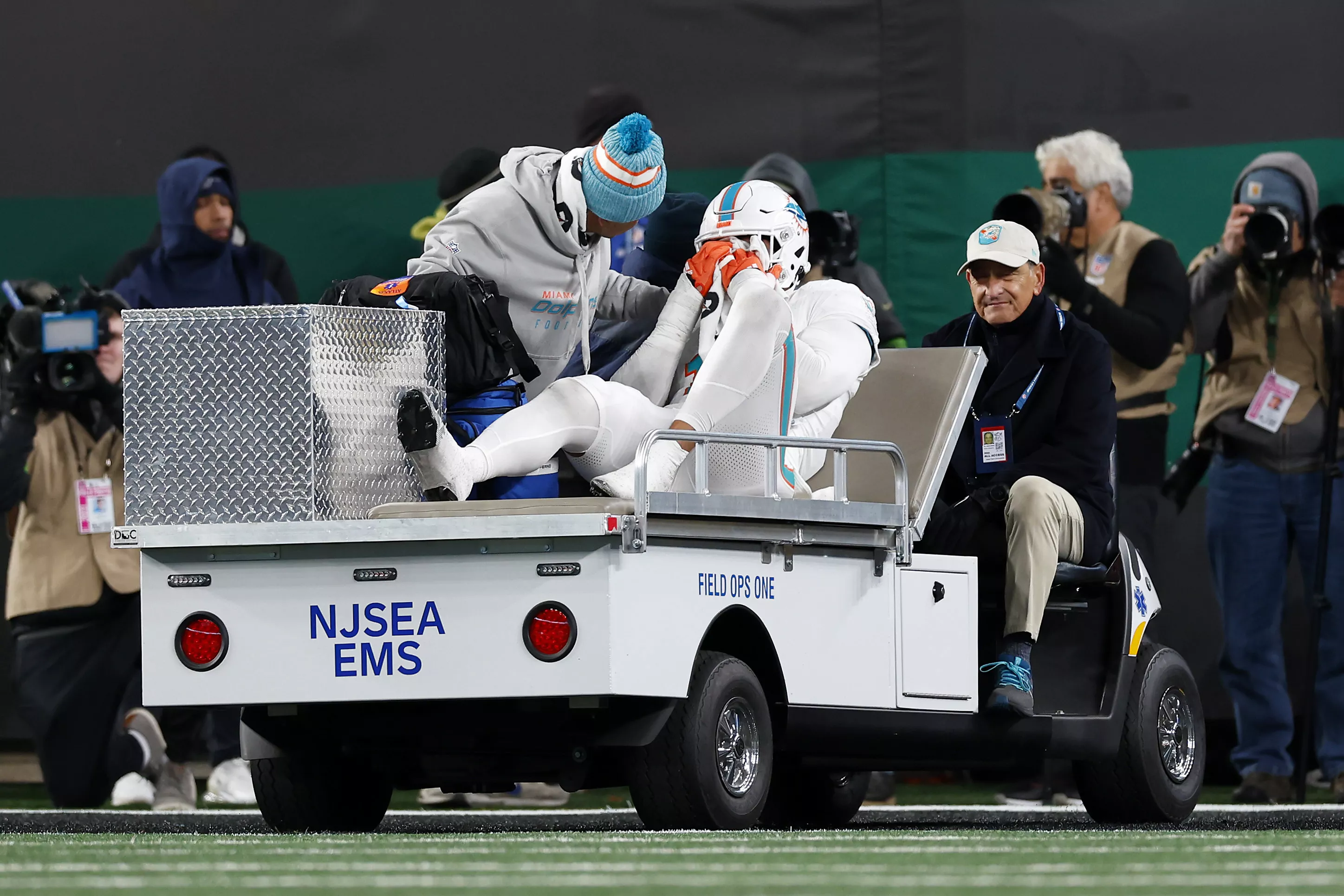 Heartbreaking 'Hard Knocks' Clip Shows the Reality of an NFL Injury - Vimarsana News