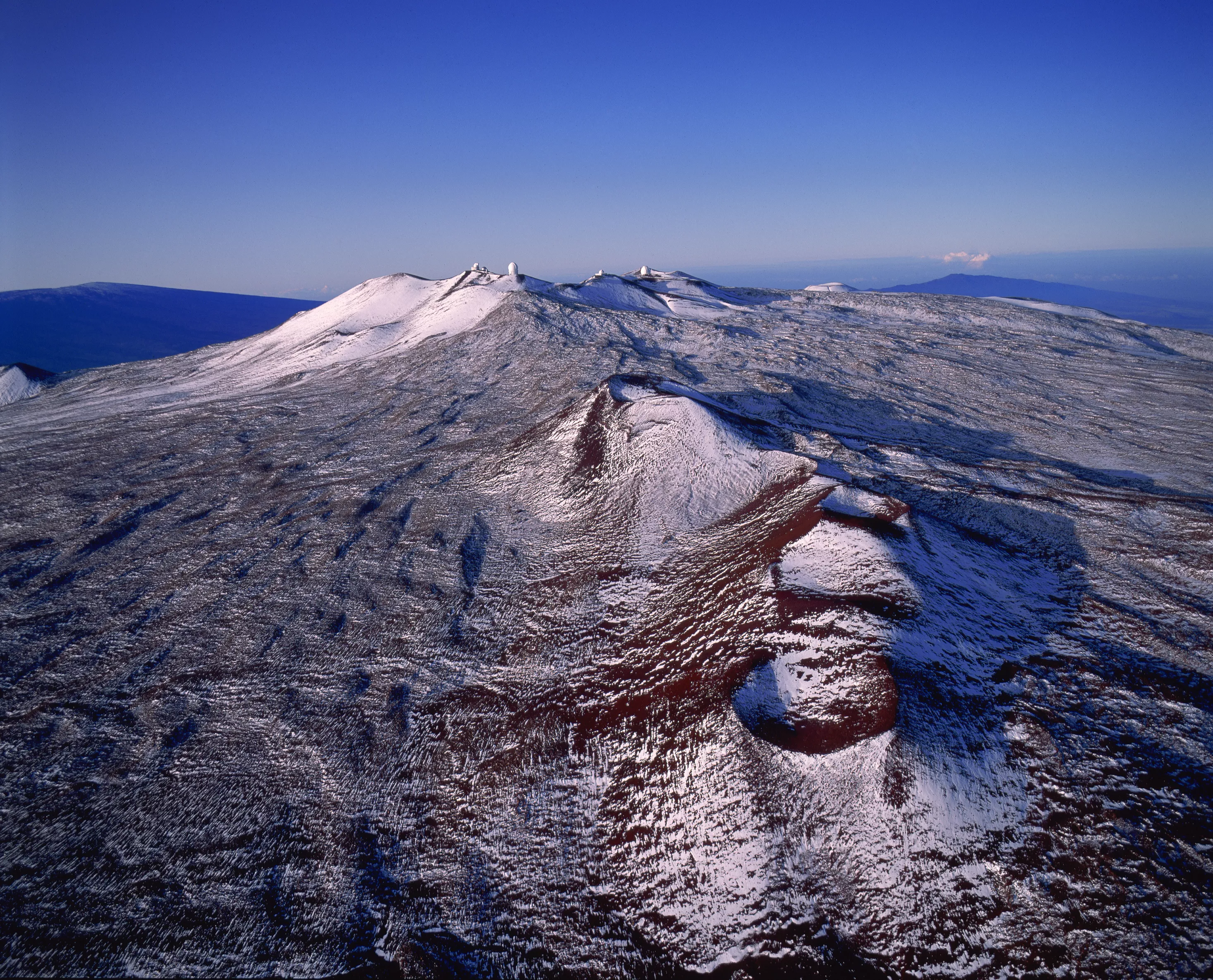 Photos Show Hawaii Covered in Snow as Temperatures Plunge - Vimarsana News