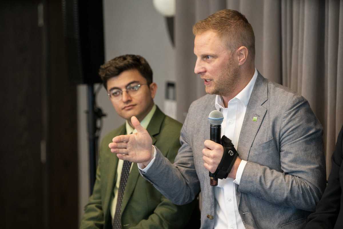 With New Solar Farm, Amazon Environment Director Defends Climate