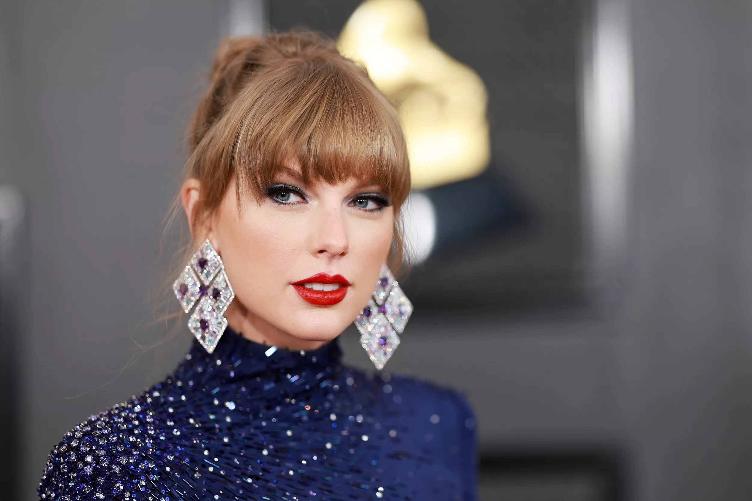 Taylor Swift Embroiled in Election Conspiracy Theory - Vimarsana News