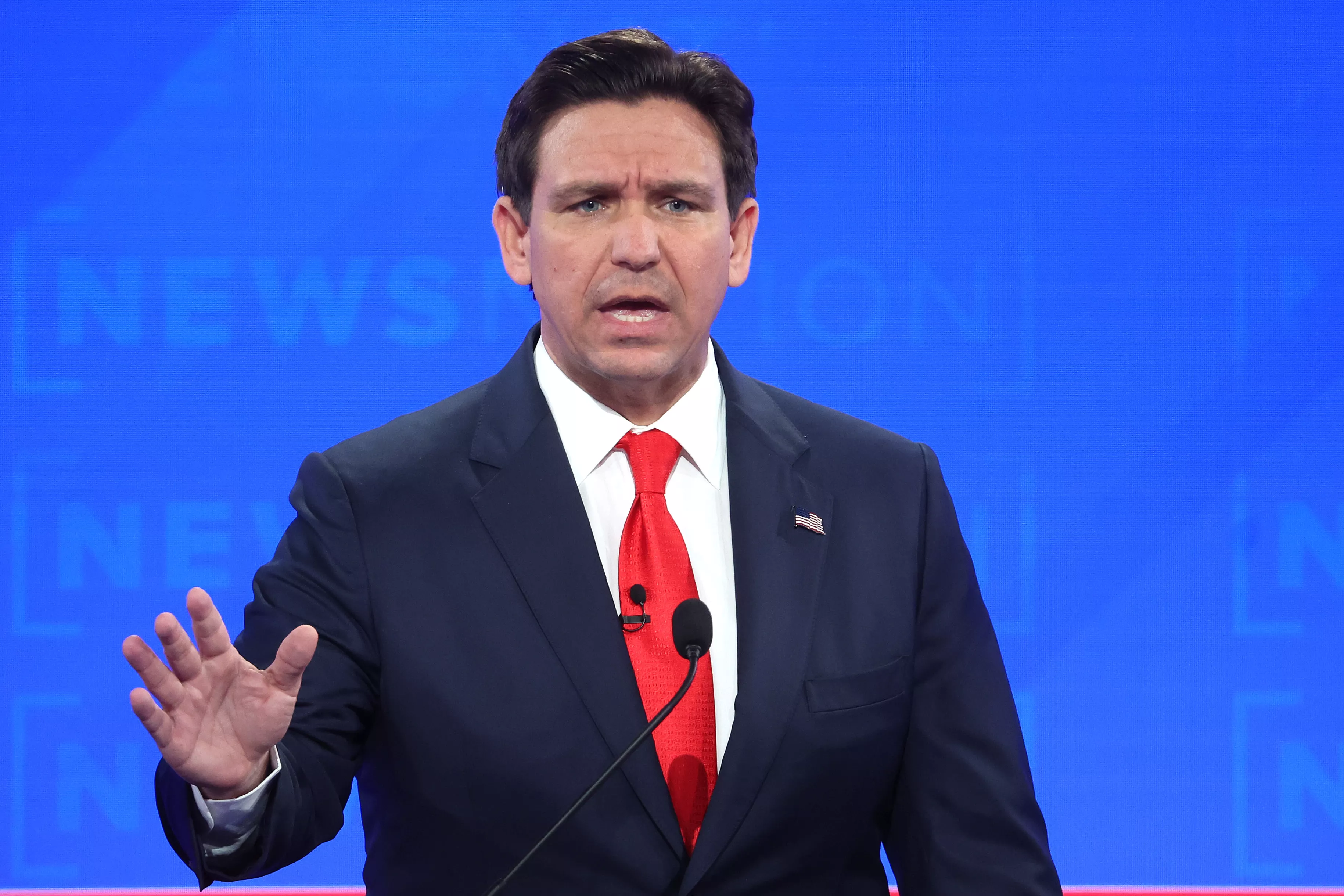 Ron DeSantis' Debate 'Discomfort' Broken Down by Body Language Expert - Vimarsana News