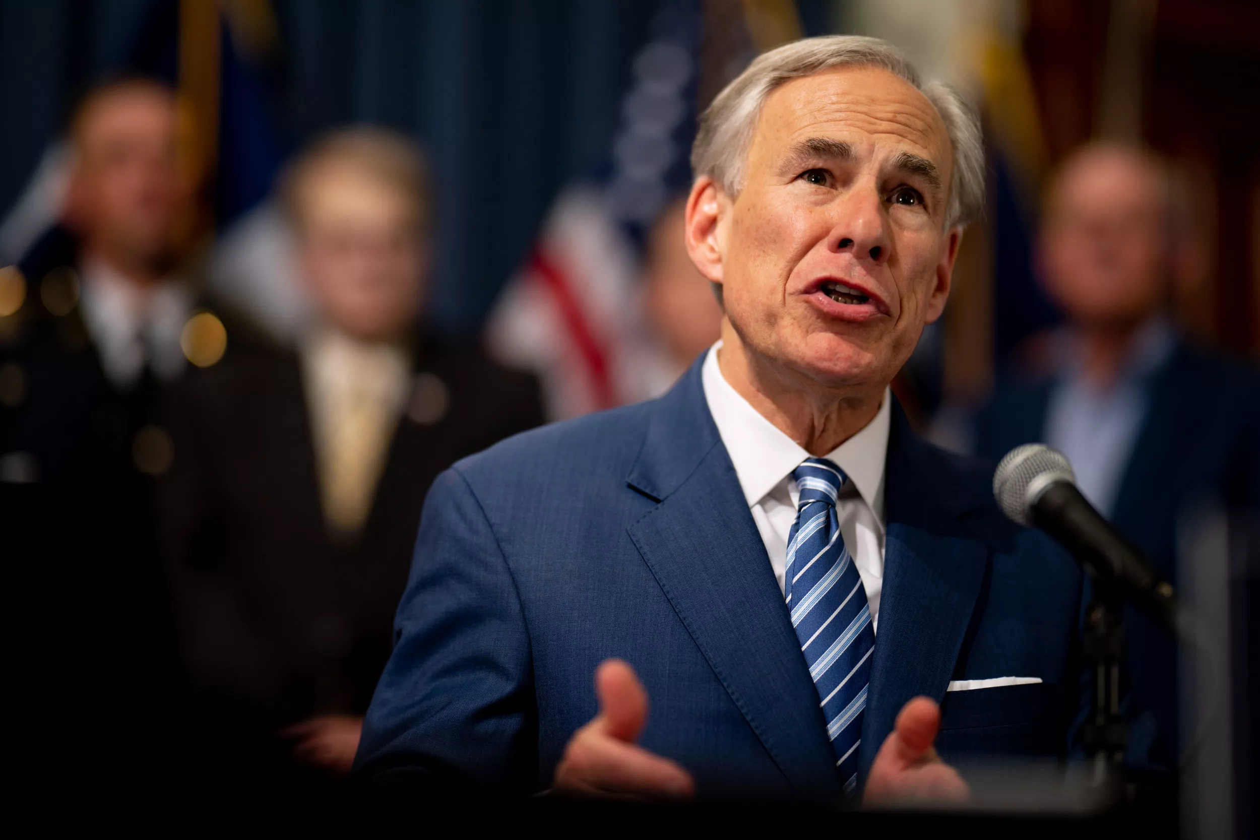 Greg Abbott Scores Huge Win Over Circular Saw Floating Barriers - Vimarsana News