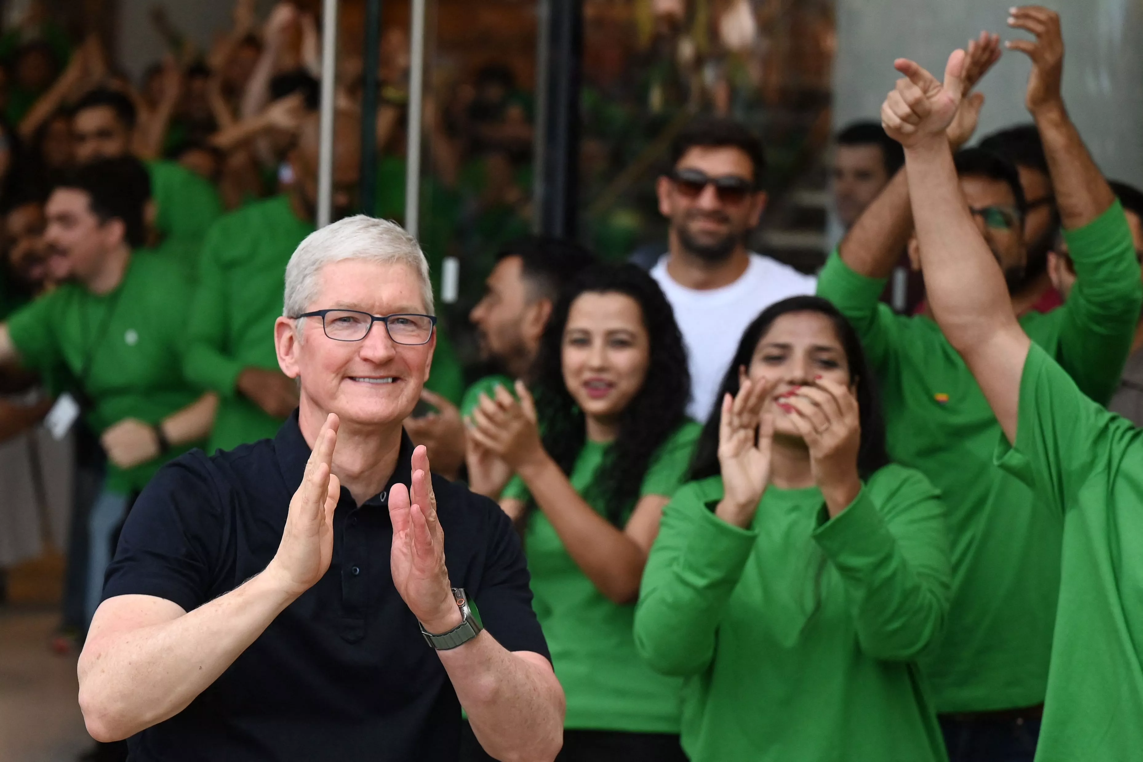 China Set To Lose Out to India in Apple's iPhone 16 - Vimarsana News
