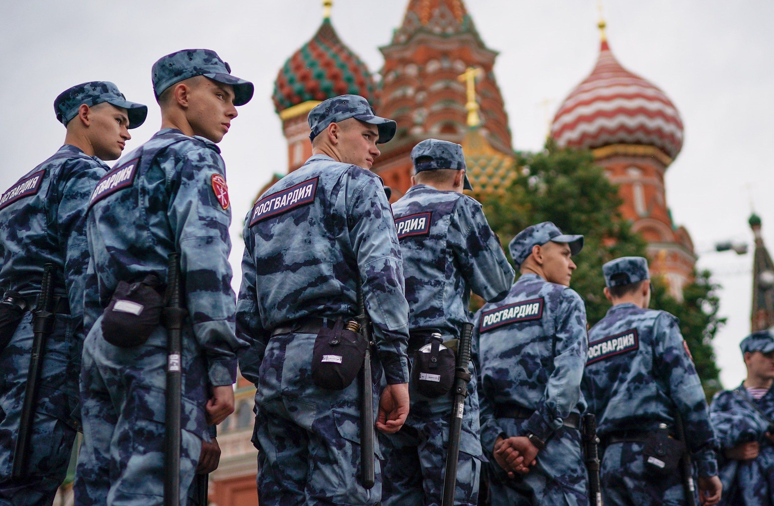 Putin's Guardsman Killed in Explosion at Military Range in Central ...