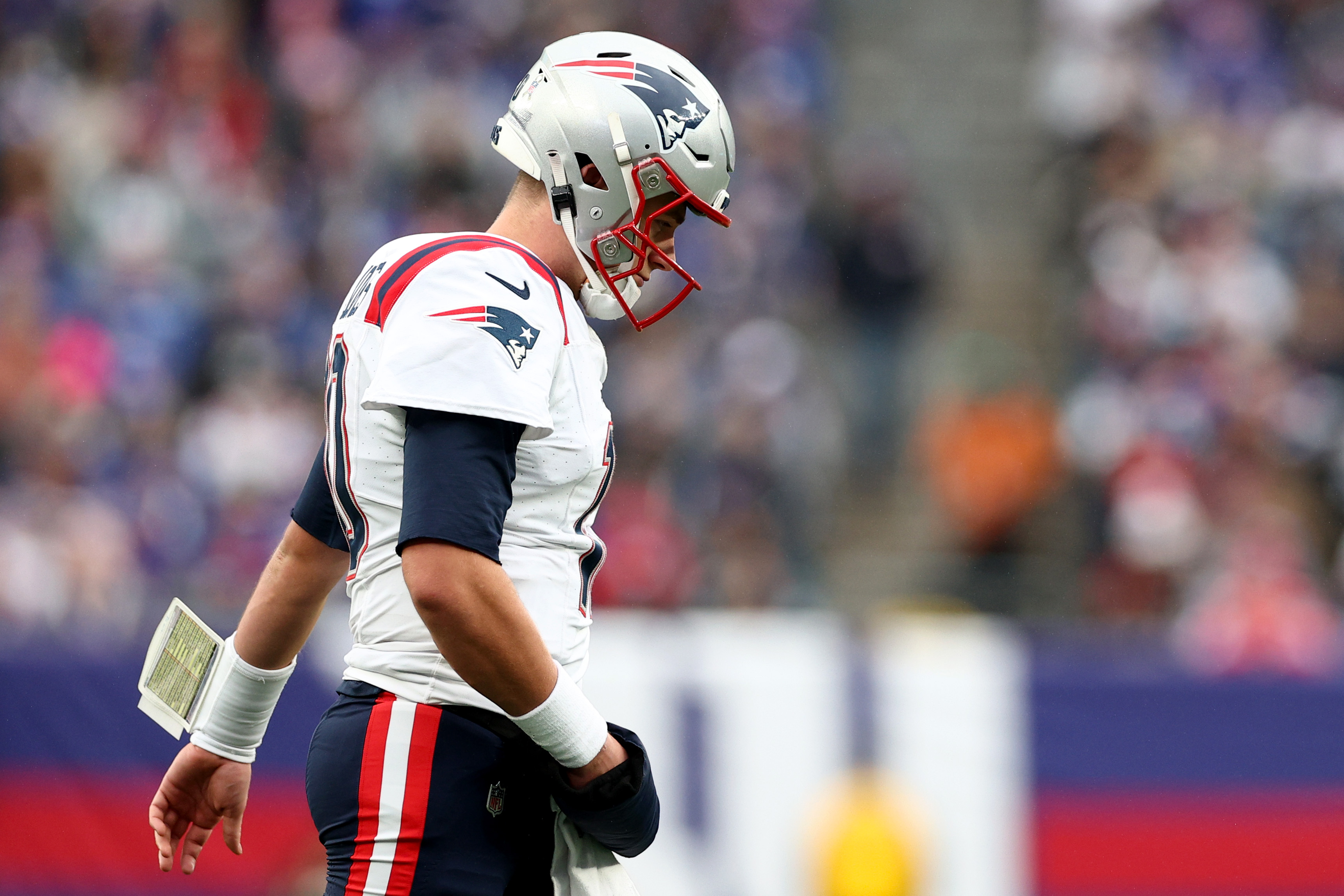 Tyreek Hill Calls Out Bill Belichick for Handling of Mac Jones