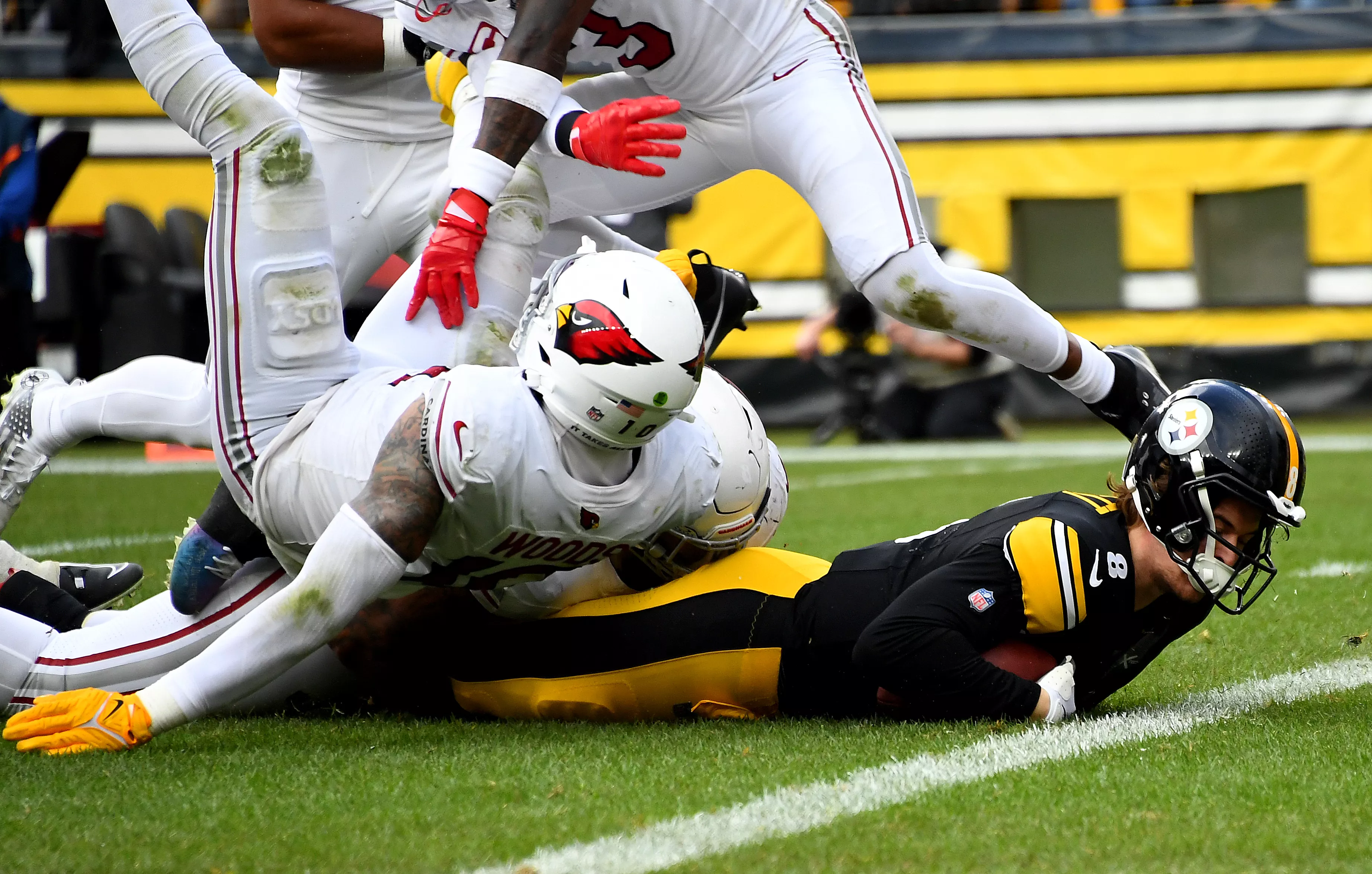 kennypickettinjury.webp?w=1600&h=900&q=88&f