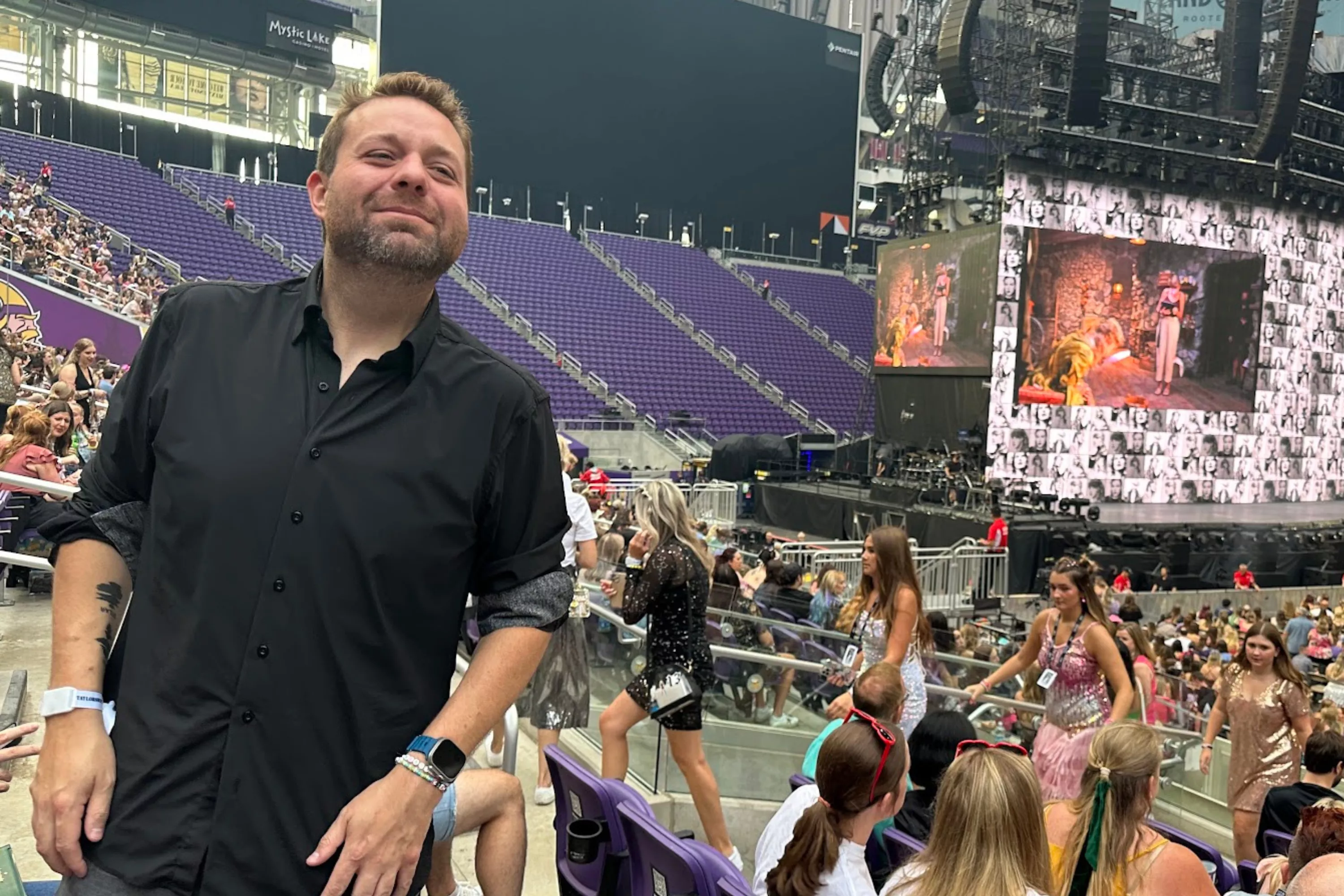 'My Kids Were Super Jealous'—Dad Becomes Taylor Swift Superfan At Eras Tour - Vimarsana News
