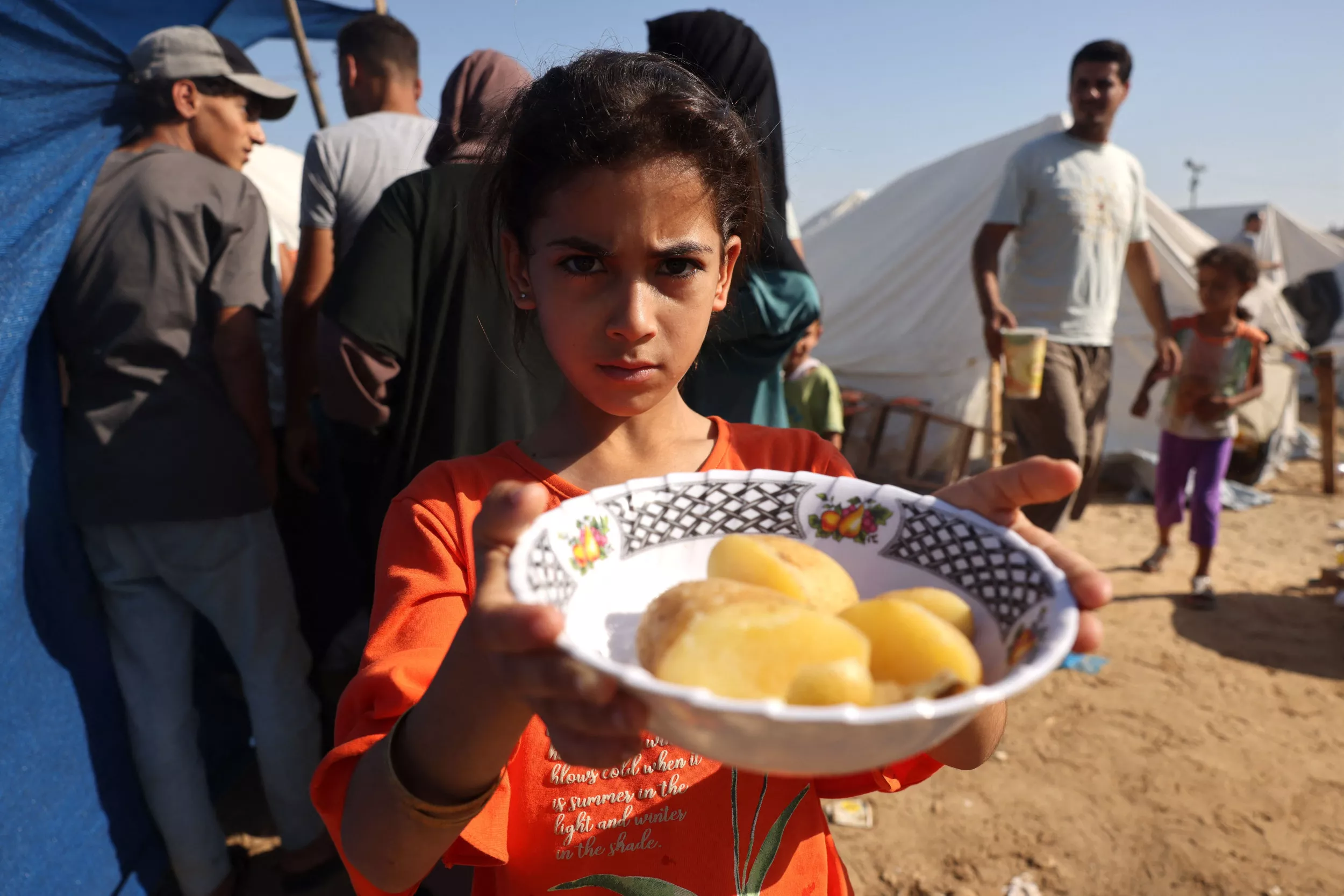 Gaza Woman on TV Calls Out Hamas for Keeping Aid: 'Let Them Shoot Me' - Vimarsana News