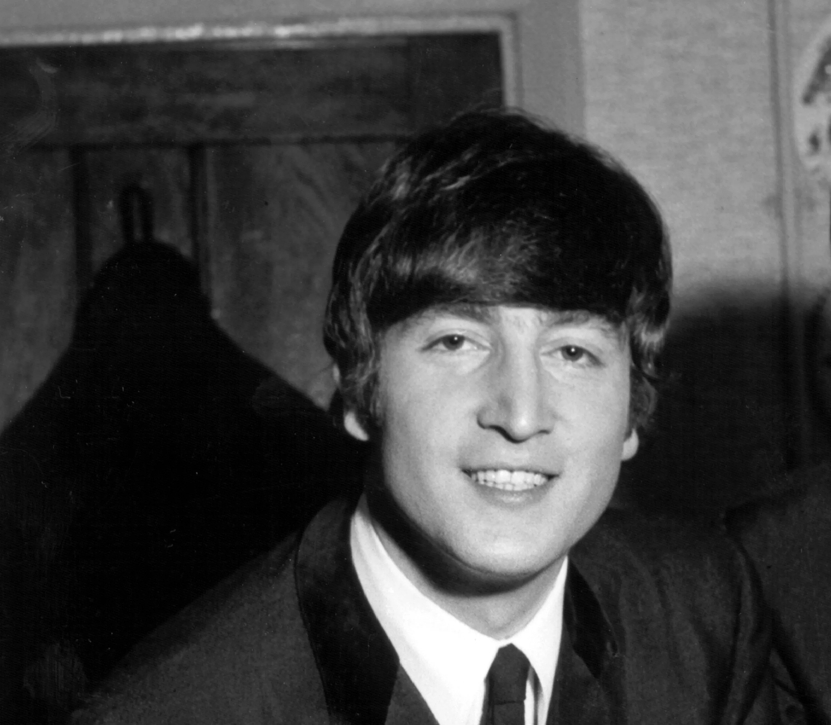 Touching Tribute to John Lennon on Anniversary of His Death - Vimarsana News