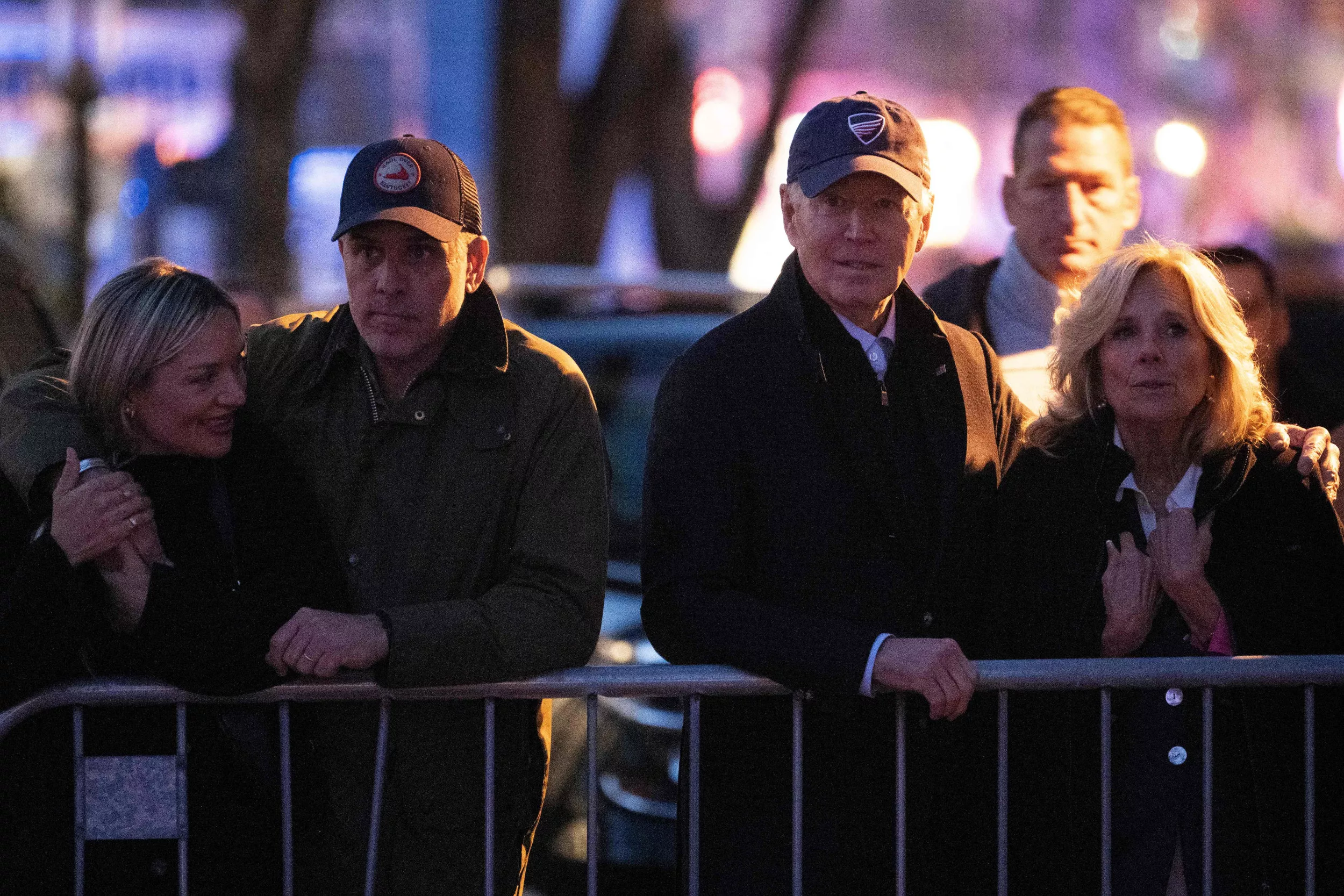 Hunter Biden Indictment Sparks New Theory About Joe Biden's Future - Vimarsana News
