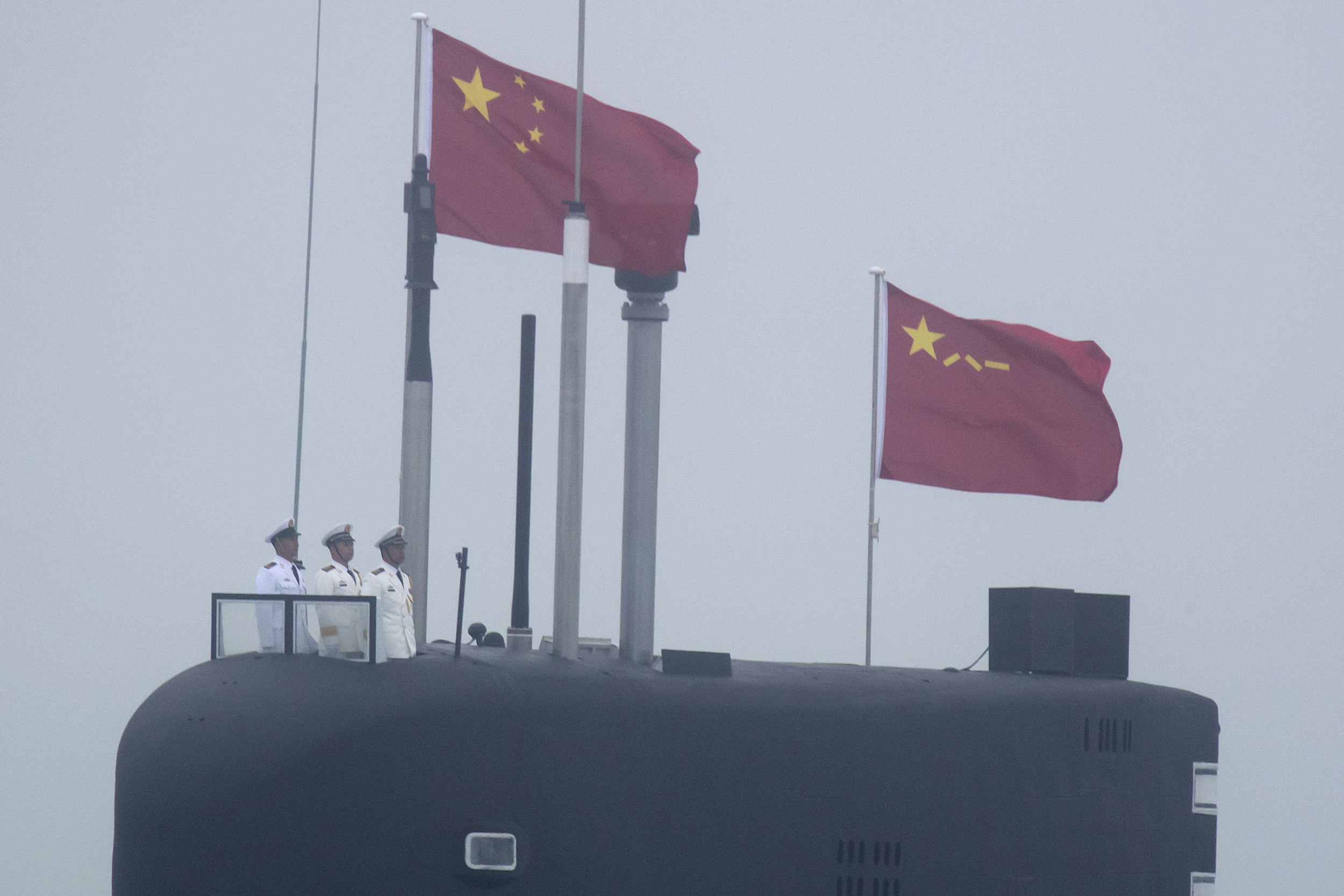 红色的。 海军上将警告中国威胁加剧导致武器短缺