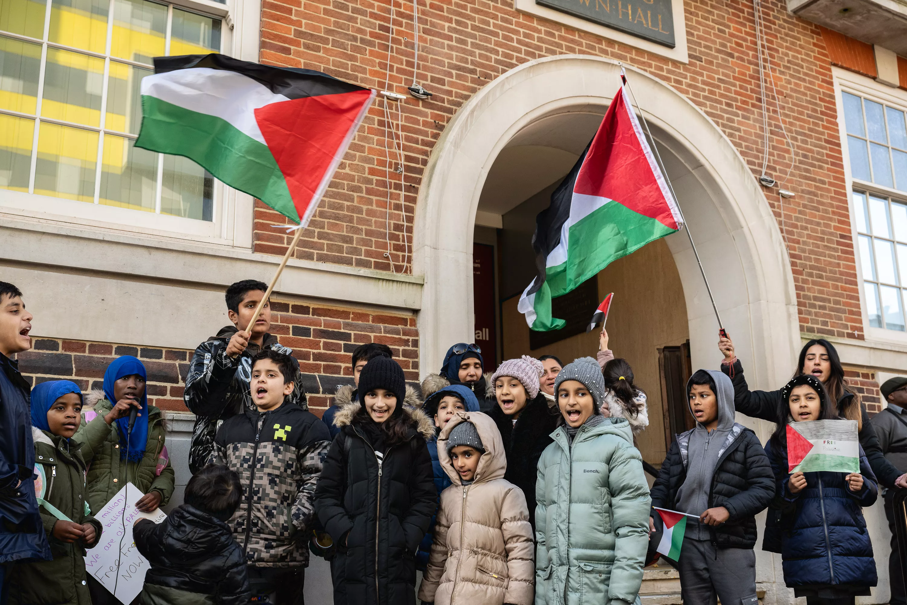 Muslim School Children Receive Sinister Death Threat From Israel Supporter - Vimarsana News