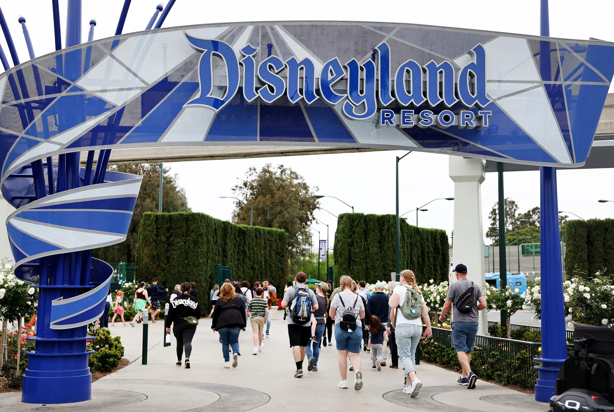 Woman's Rant at Disneyland Caught on Camera: 'I Hate Mexicans' - Vimarsana News