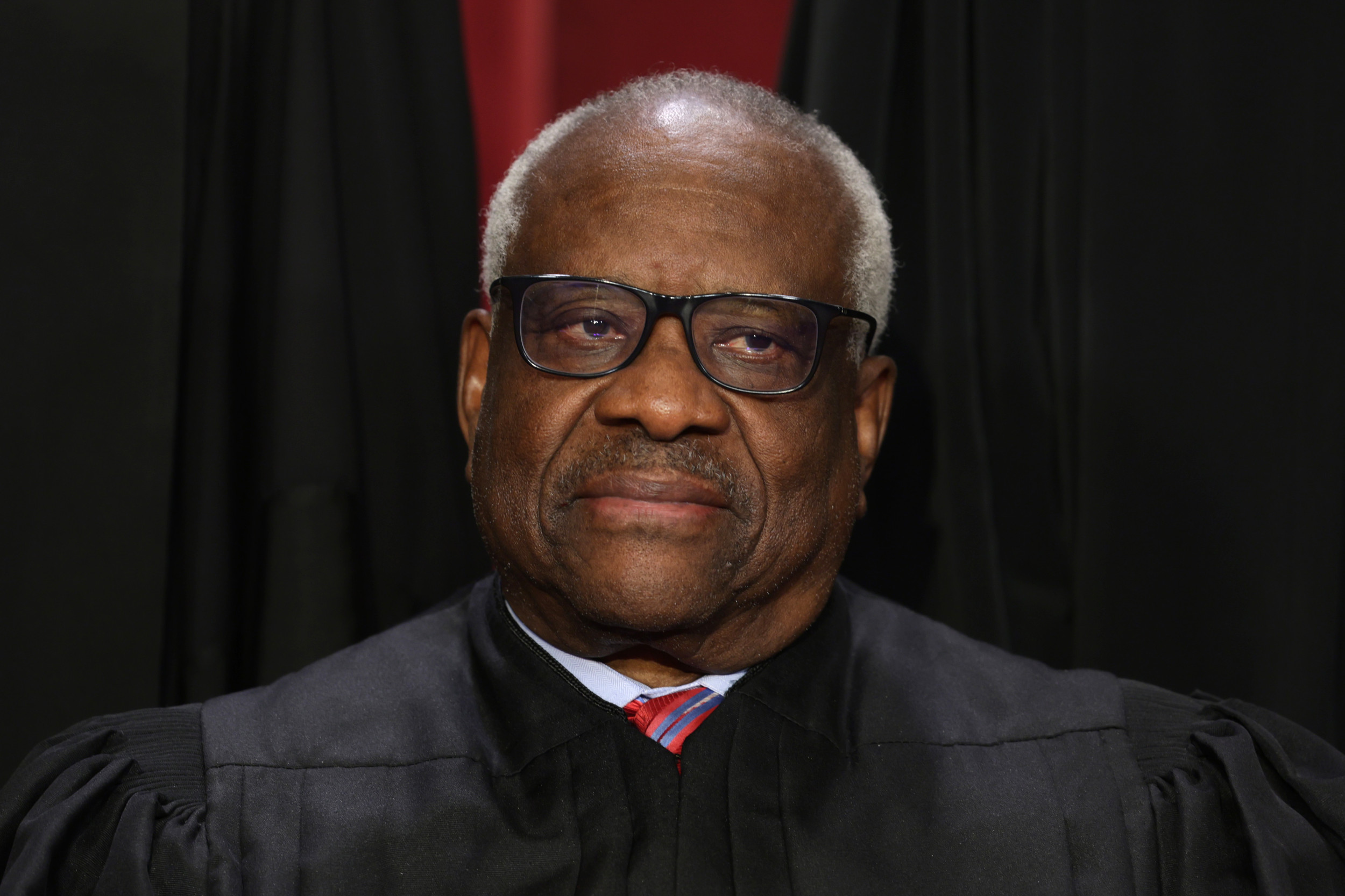 Clarence Thomas Under Pressure to Recuse Himself From Donald Trump Case ...