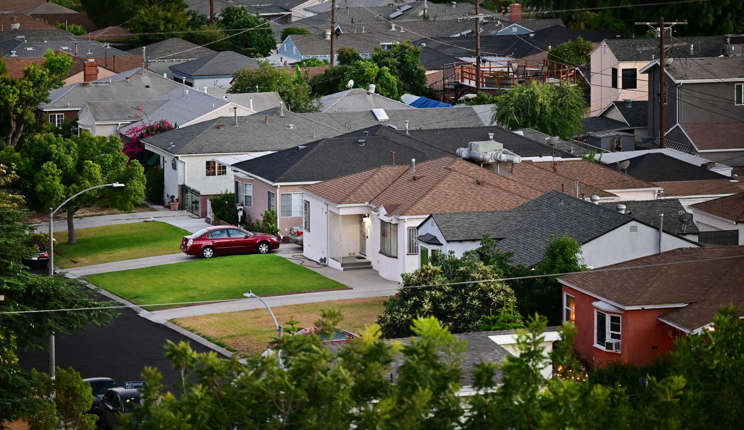 Mortgage Refinancing Could Save Americans $116,000