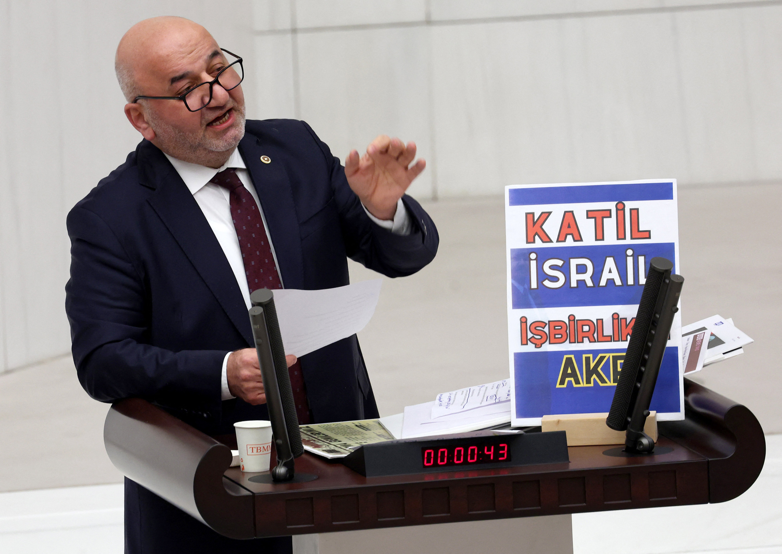 Turkish MP Who Had Heart Attack During Anti Israel Speech Dies in Hospital