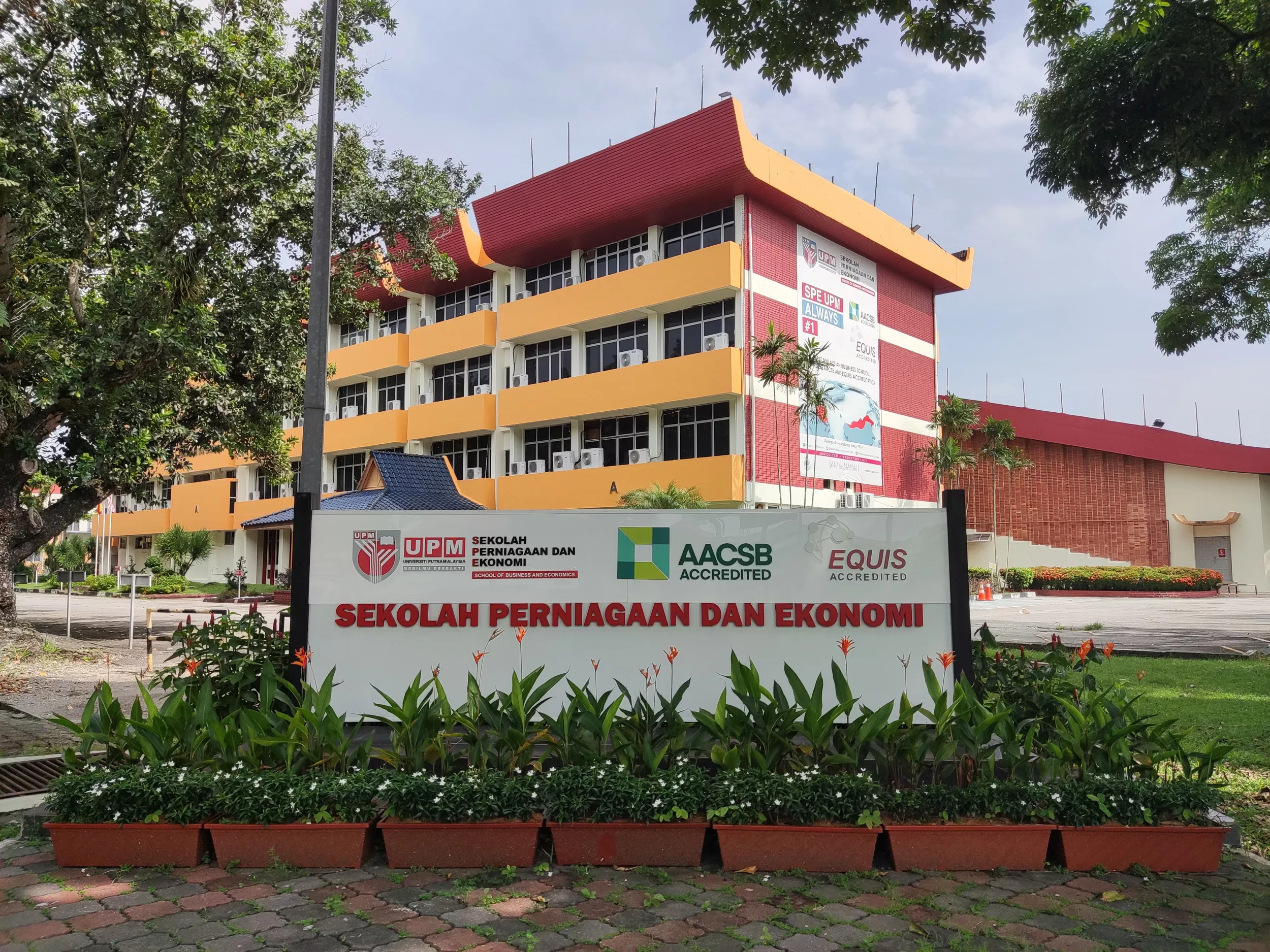 School of Business and Economics, Universiti Putra Malaysia - Vimarsana News