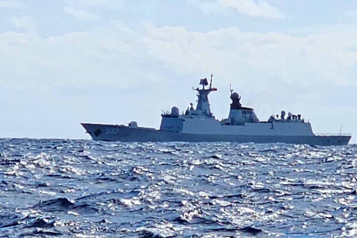 China's Warships Close to Taiwan