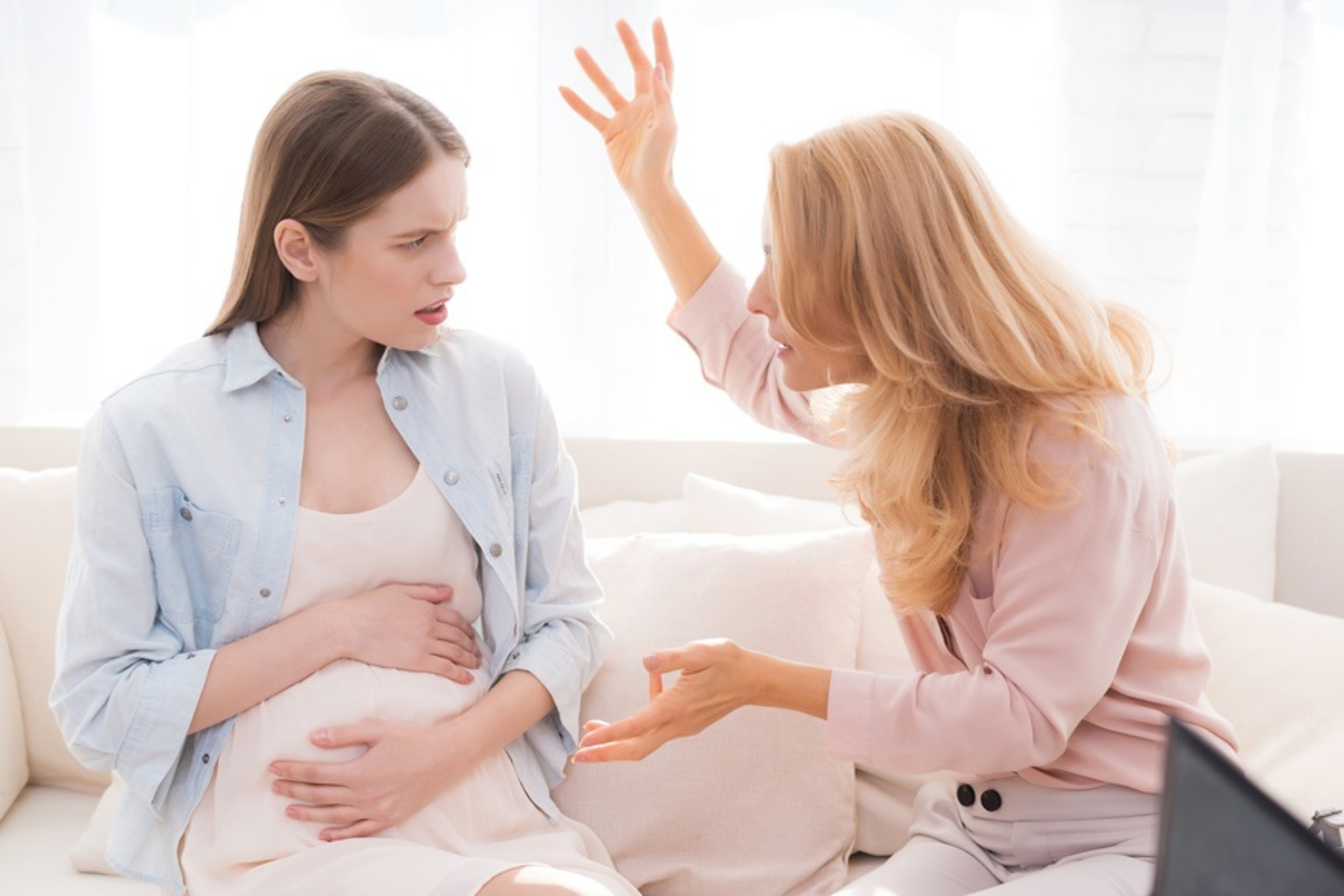 беременные тинейджеры Woman Slammed For Encouraging Pregnant Teen To Let Aunt 'Adopt' Baby -  Newsweek