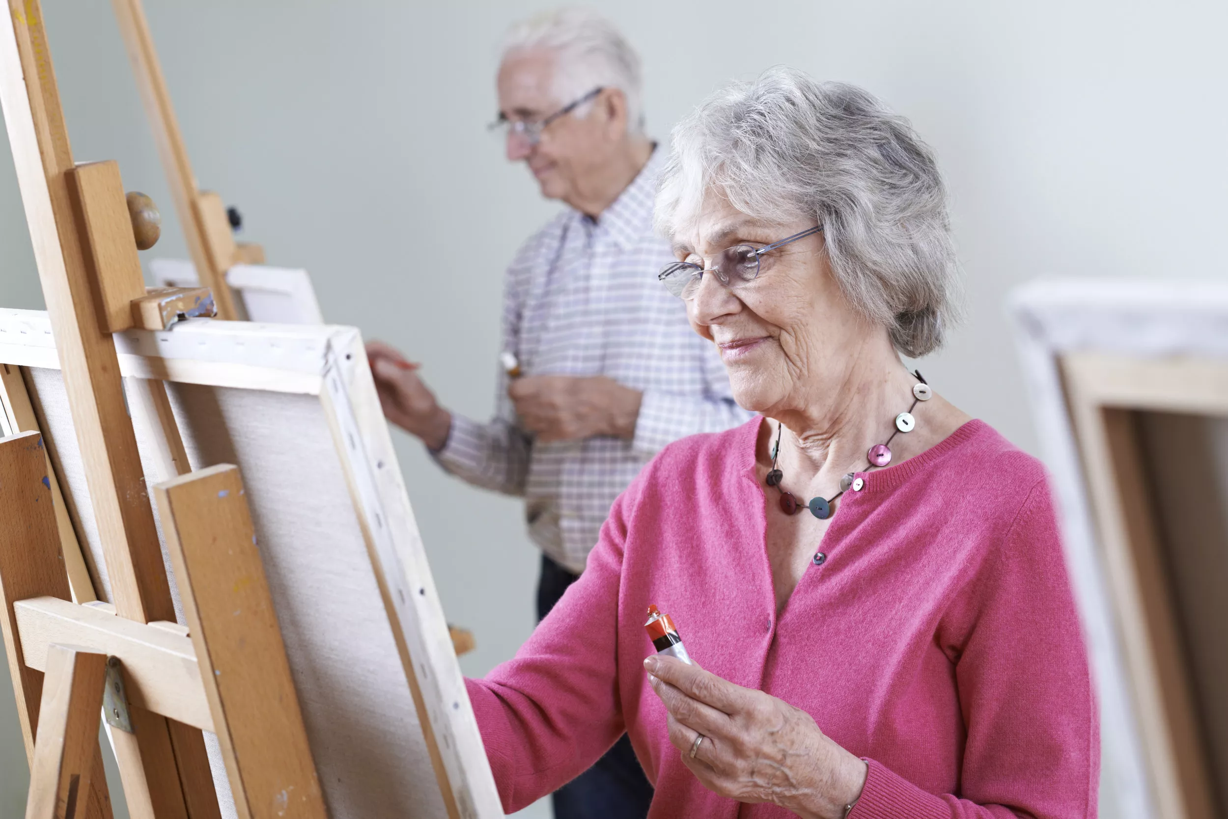 Scientists Reveal the Hobbies That Improve Older Adults' Health - Vimarsana News