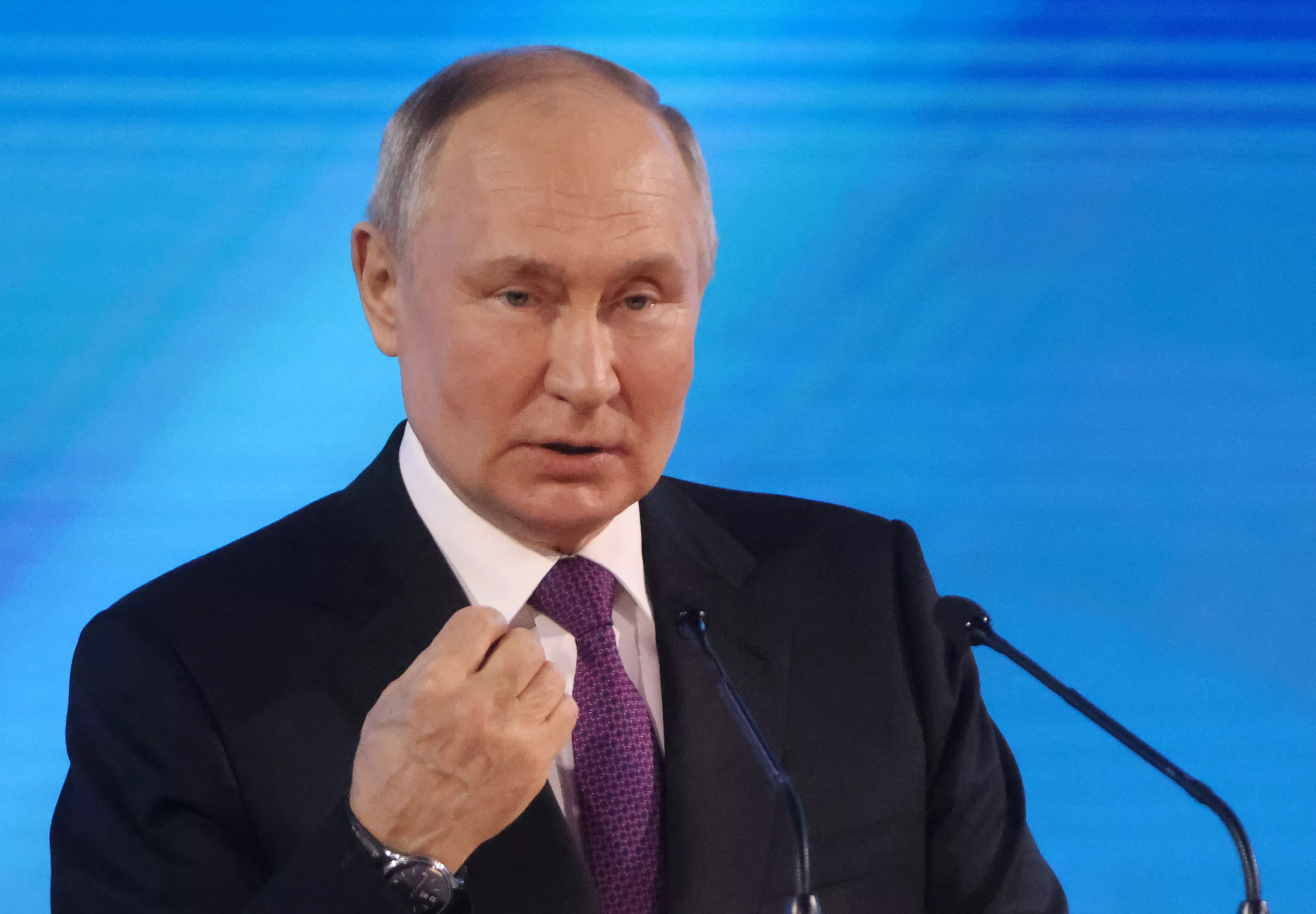 Putin Demands Global Reach for Russia's Web of Satellites Amid 'Problems' - Vimarsana News