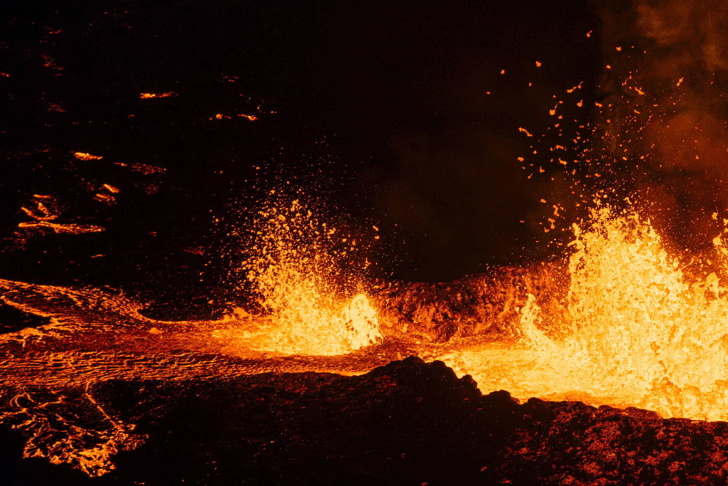 Iceland Volcano Disruption Could Be 'Days Weeks or Months,' Scientist ...