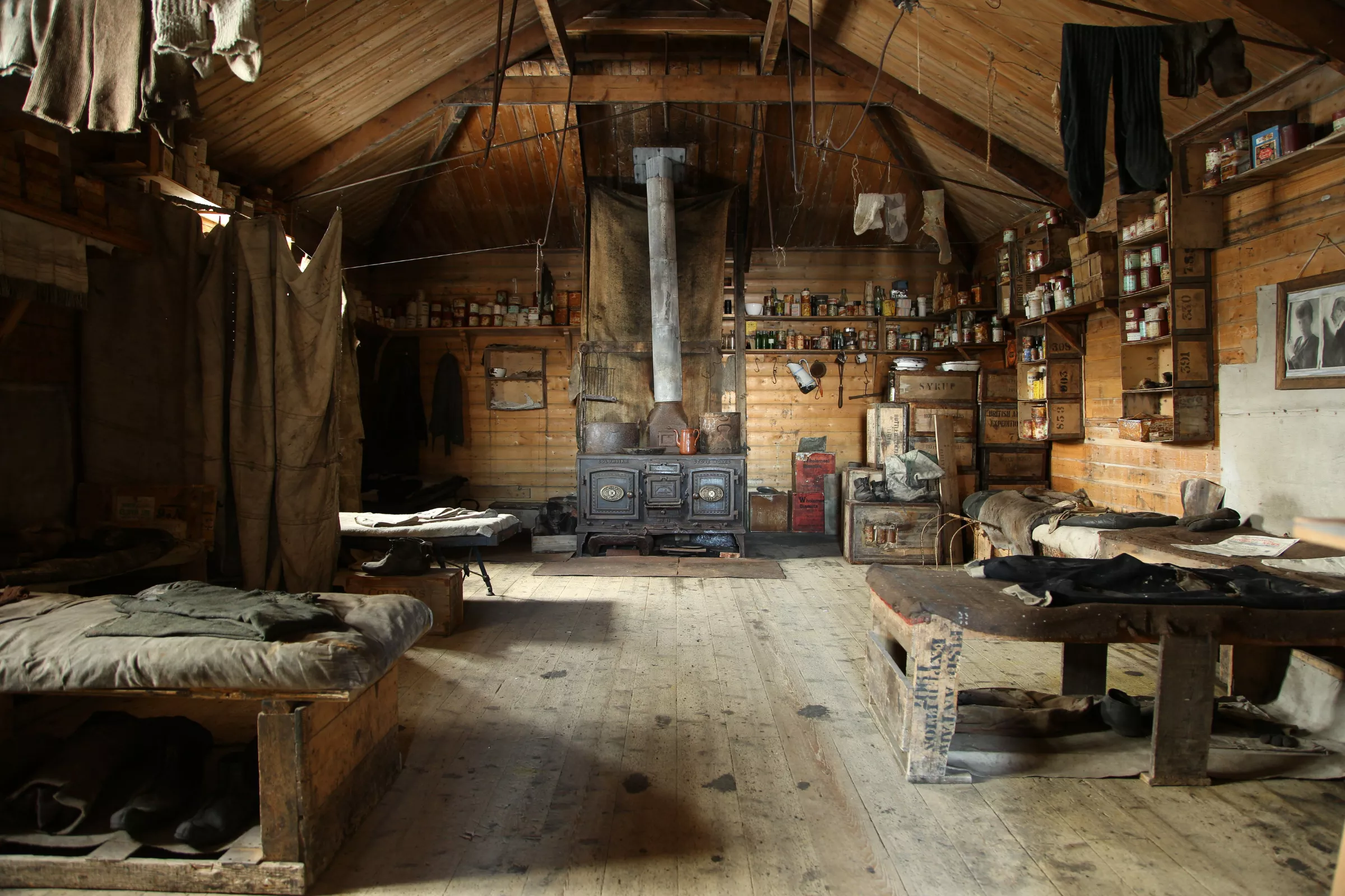 Man Reveals Ernest Shackleton's Eerie 116-year-old Antarctica Hut - Vimarsana News