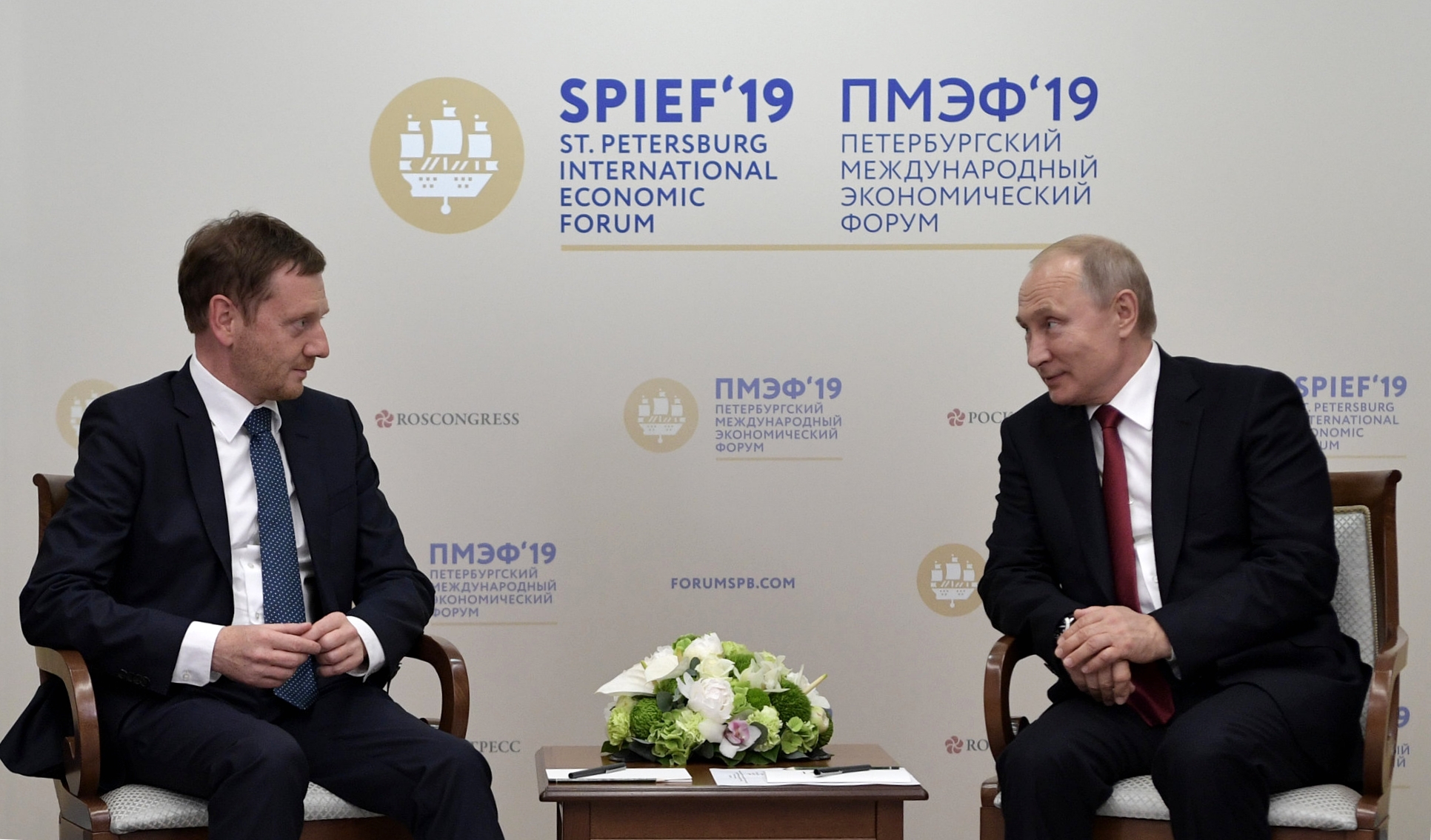 German Lawmaker Tells Ukraine to Give Russia Territory