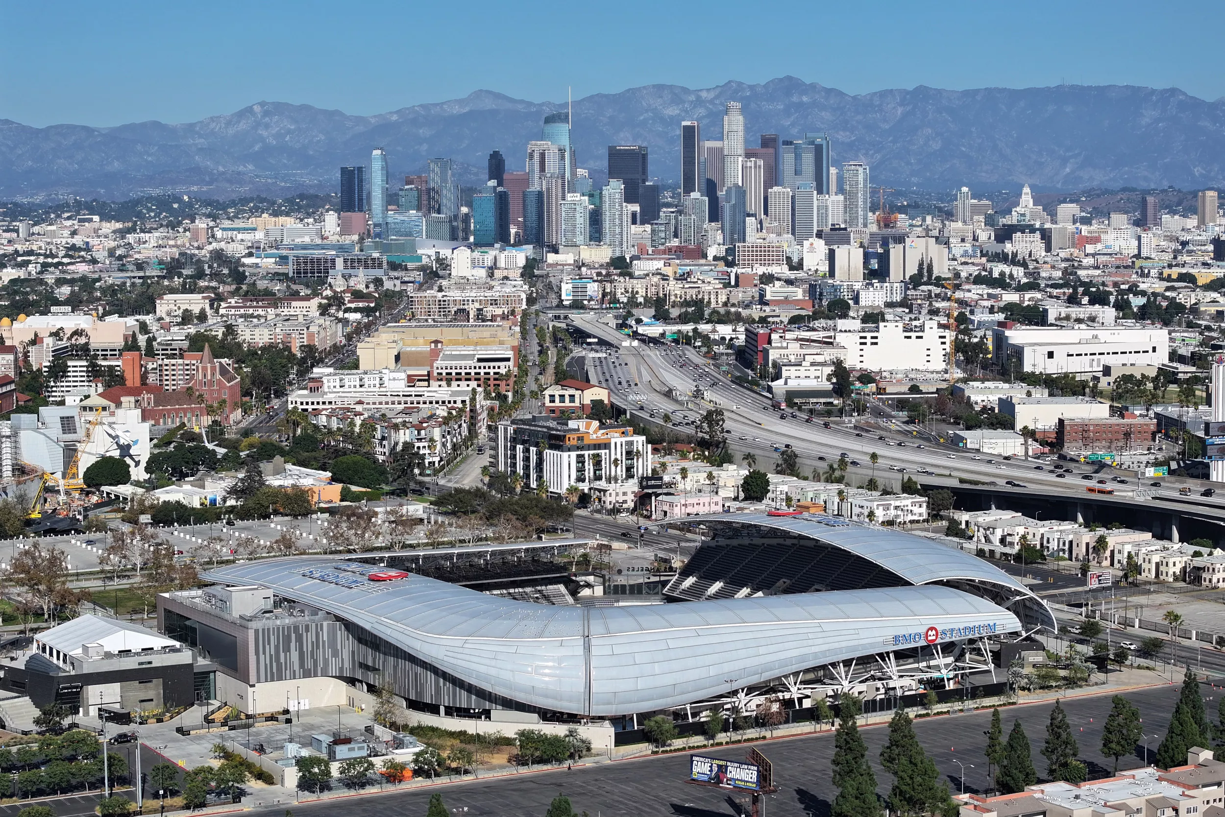Americans Are Fleeing Los Angeles More Than Anywhere Else for First Time - Vimarsana News