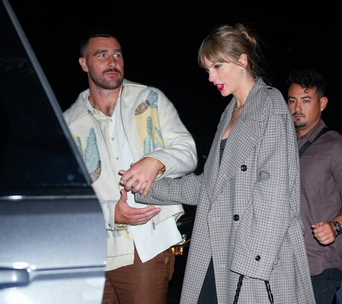 Taylor Swift and Travis Kelce's Adorable New Year's Kiss Caught on Camera