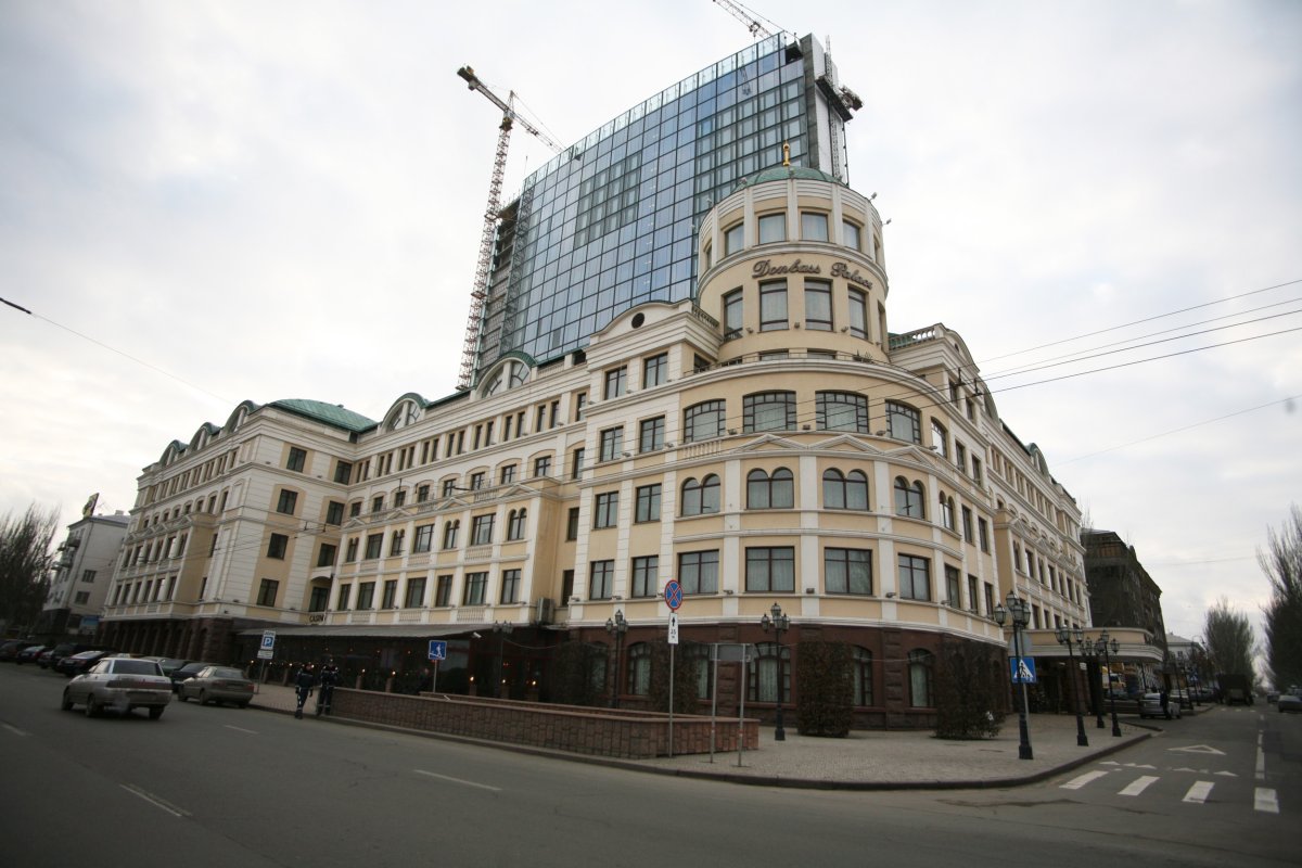 Khách sạn Donbas Palace chụp ảnh năm 2012