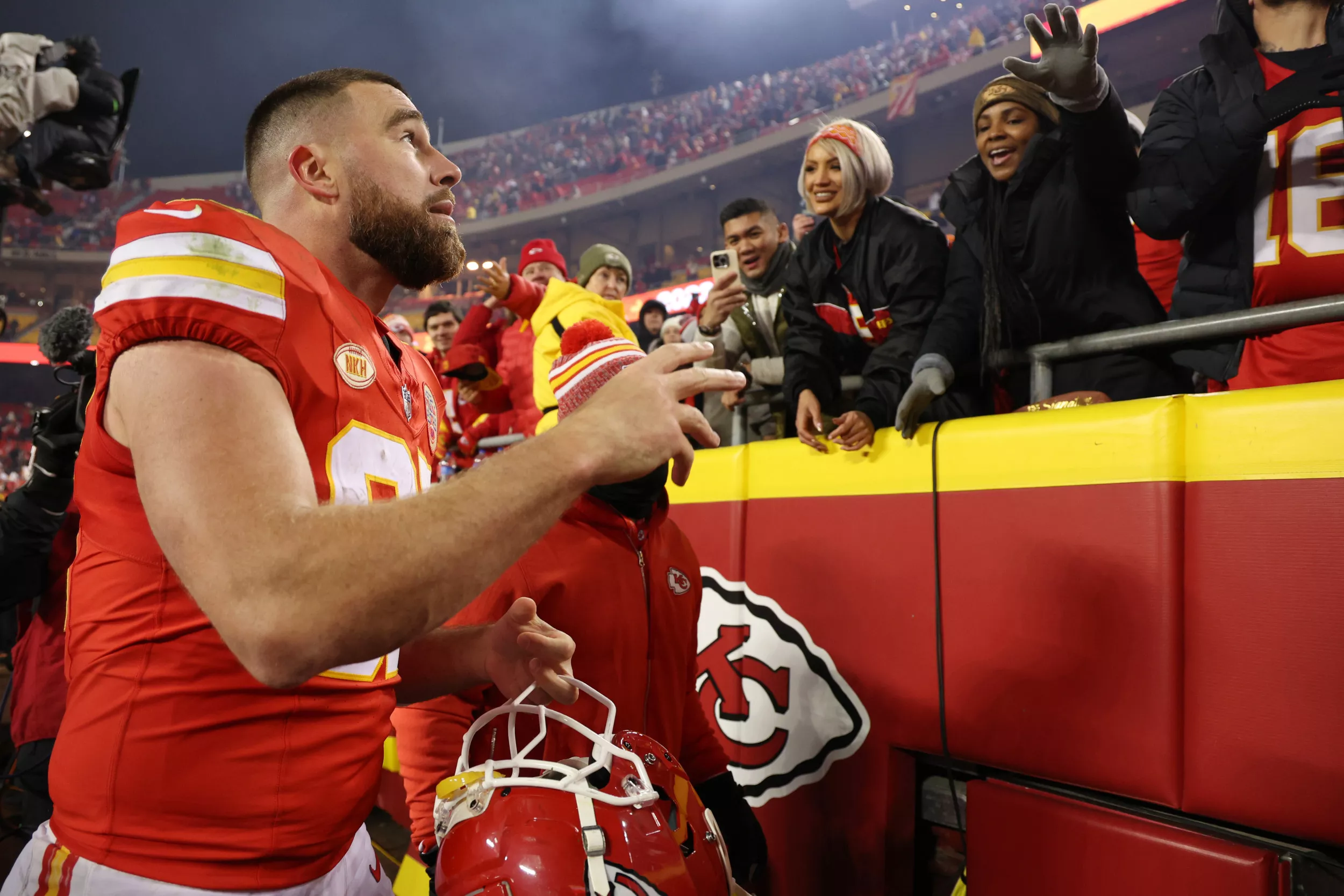 Travis Kelce's 'Crazy' 2023 Was Part of His Agents' Plan - Vimarsana News