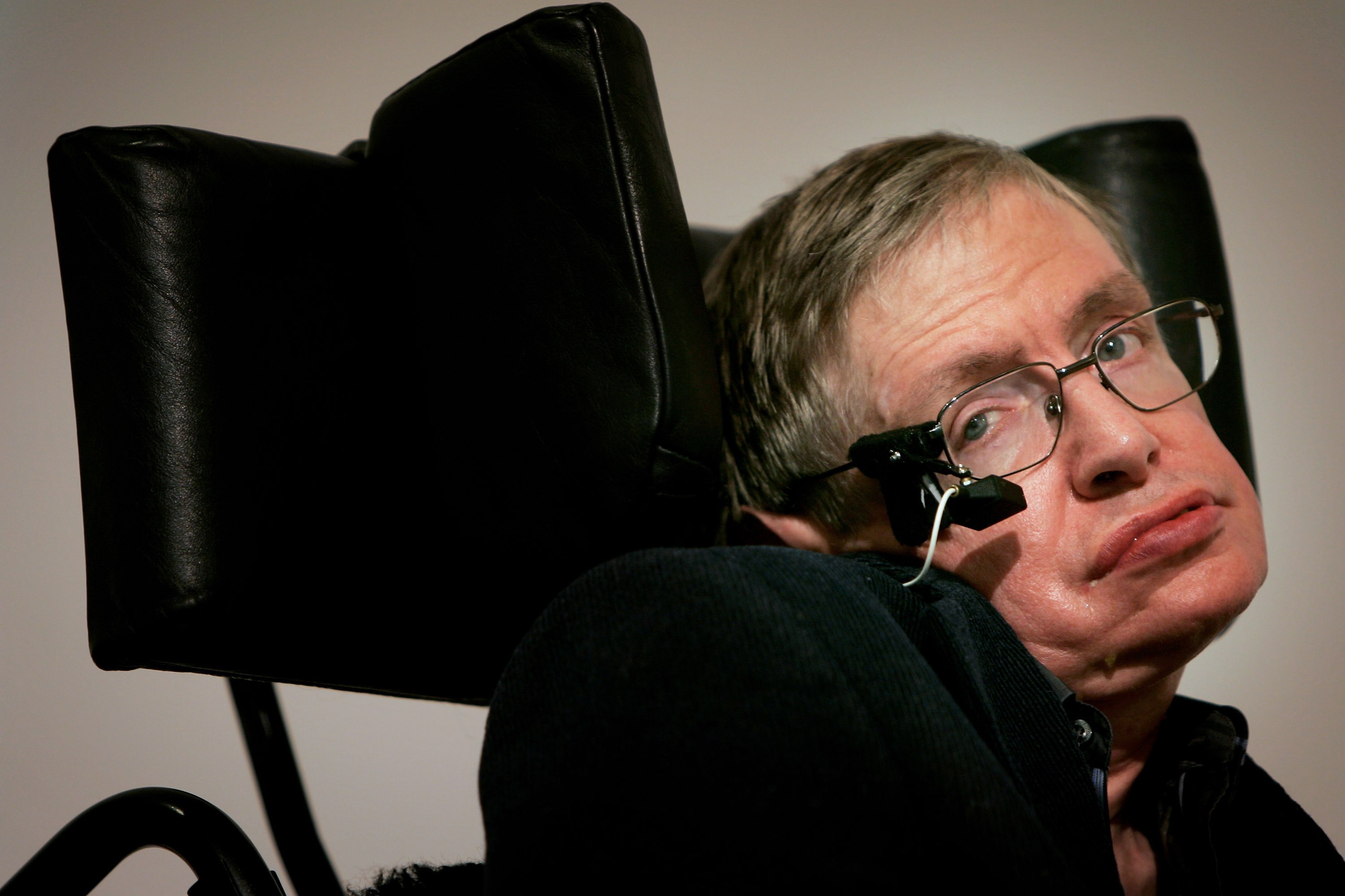 Stephen Hawking Allegations in Jeffrey Epstein Documents—What We Know ...