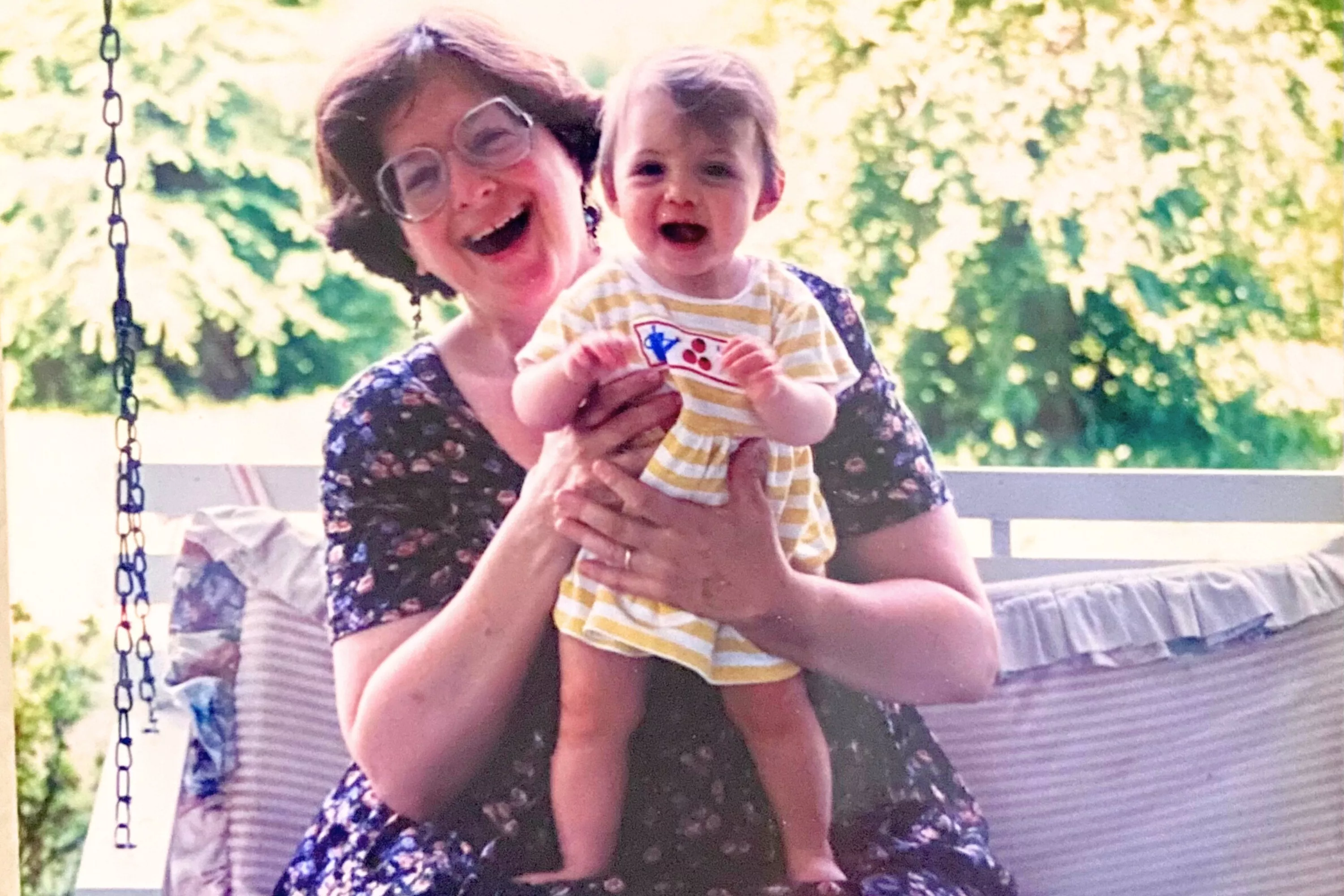 I Saw Mom's Shameful Secret in the Dumpster. It Changed How I Felt - Vimarsana News