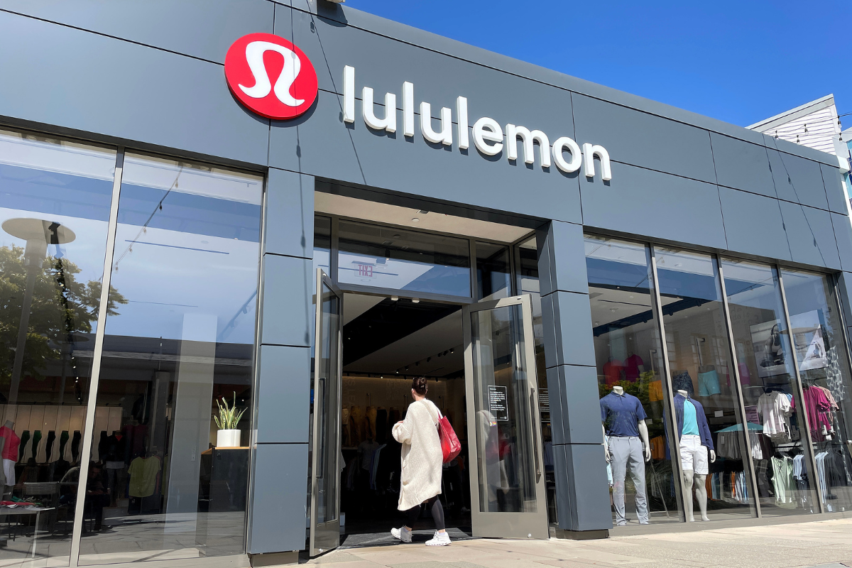 Lululemon store, Corte Madera, California