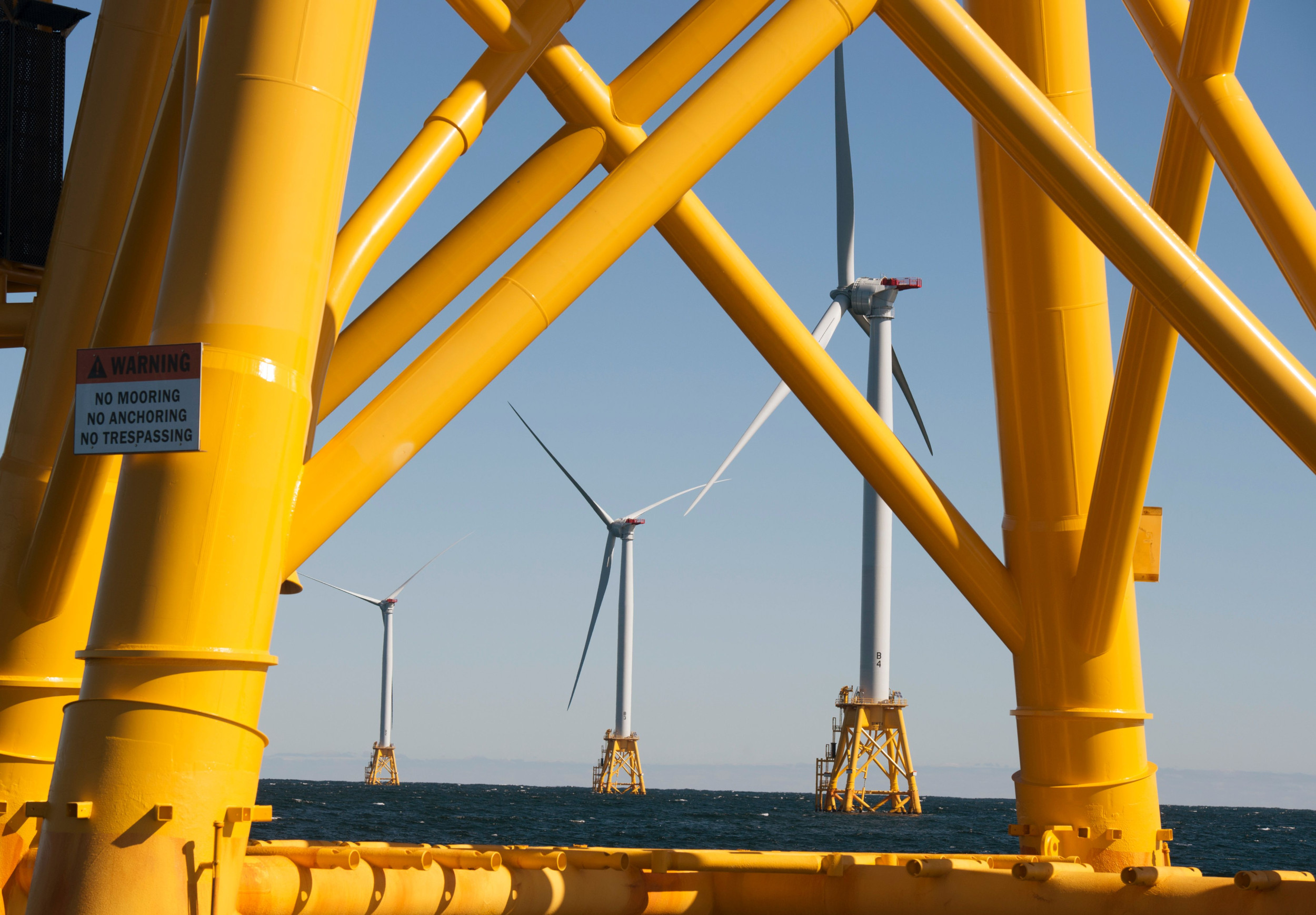 U.S. Offshore Wind Industry Is Off to a Turbulent Start in the New Year thumbnail