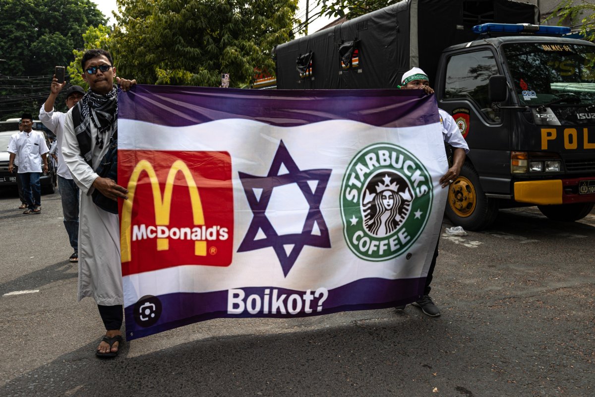 mcdonalds israel protest