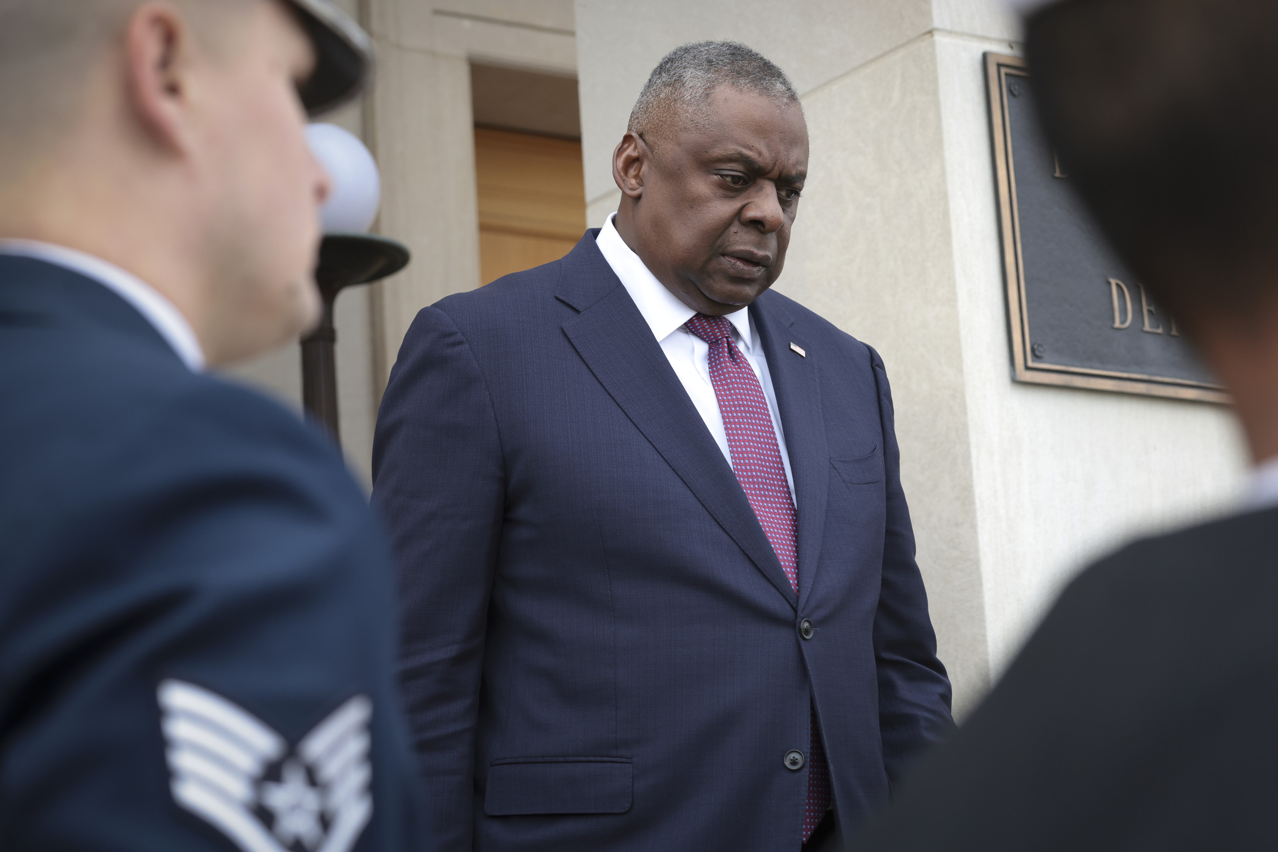 Lloyd Austin Cancer Surgery Admission Raises Eyebrows Newsweek