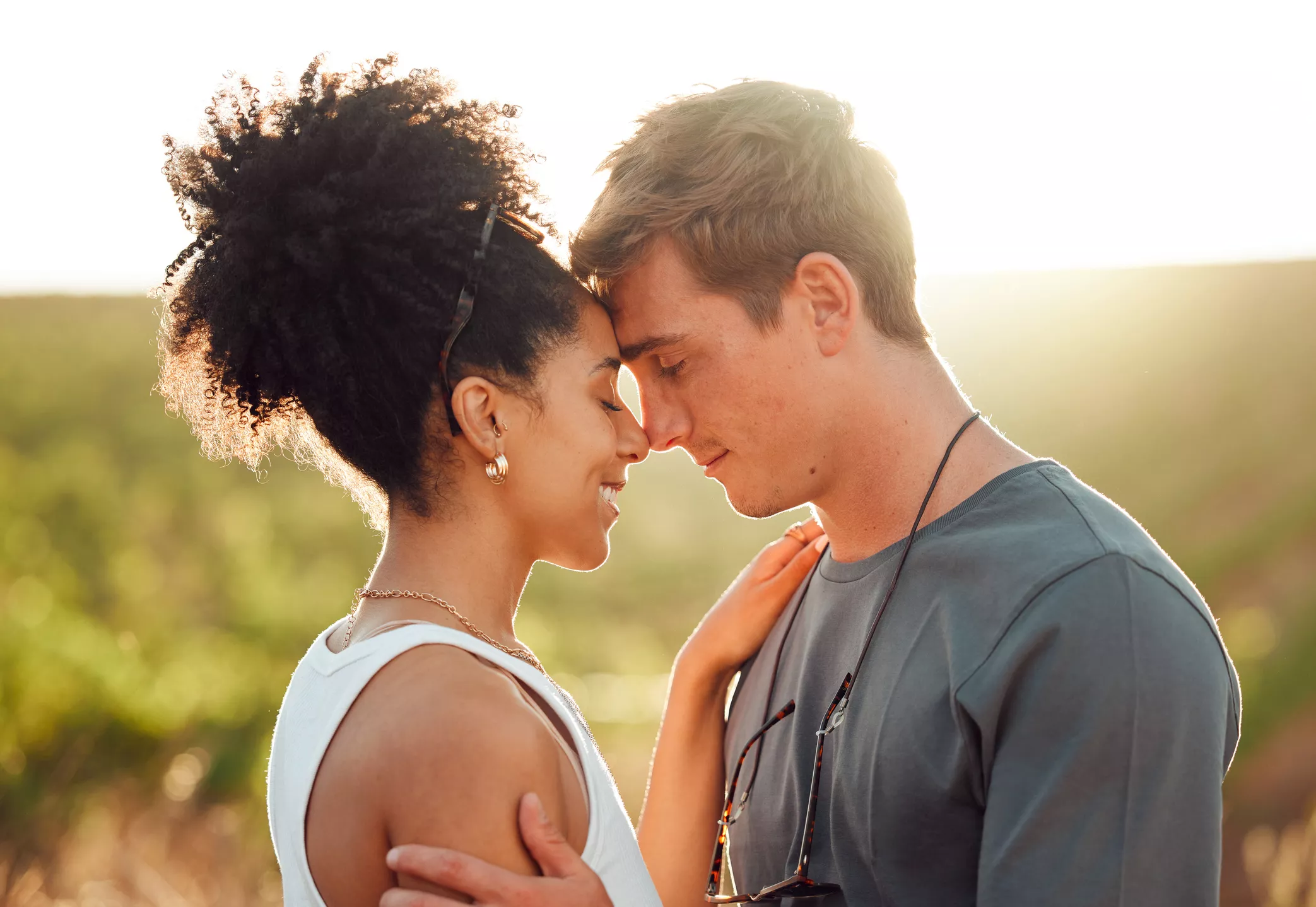 Scientists Identify Brain Region That Controls How Deeply You Fall in Love - Vimarsana News
