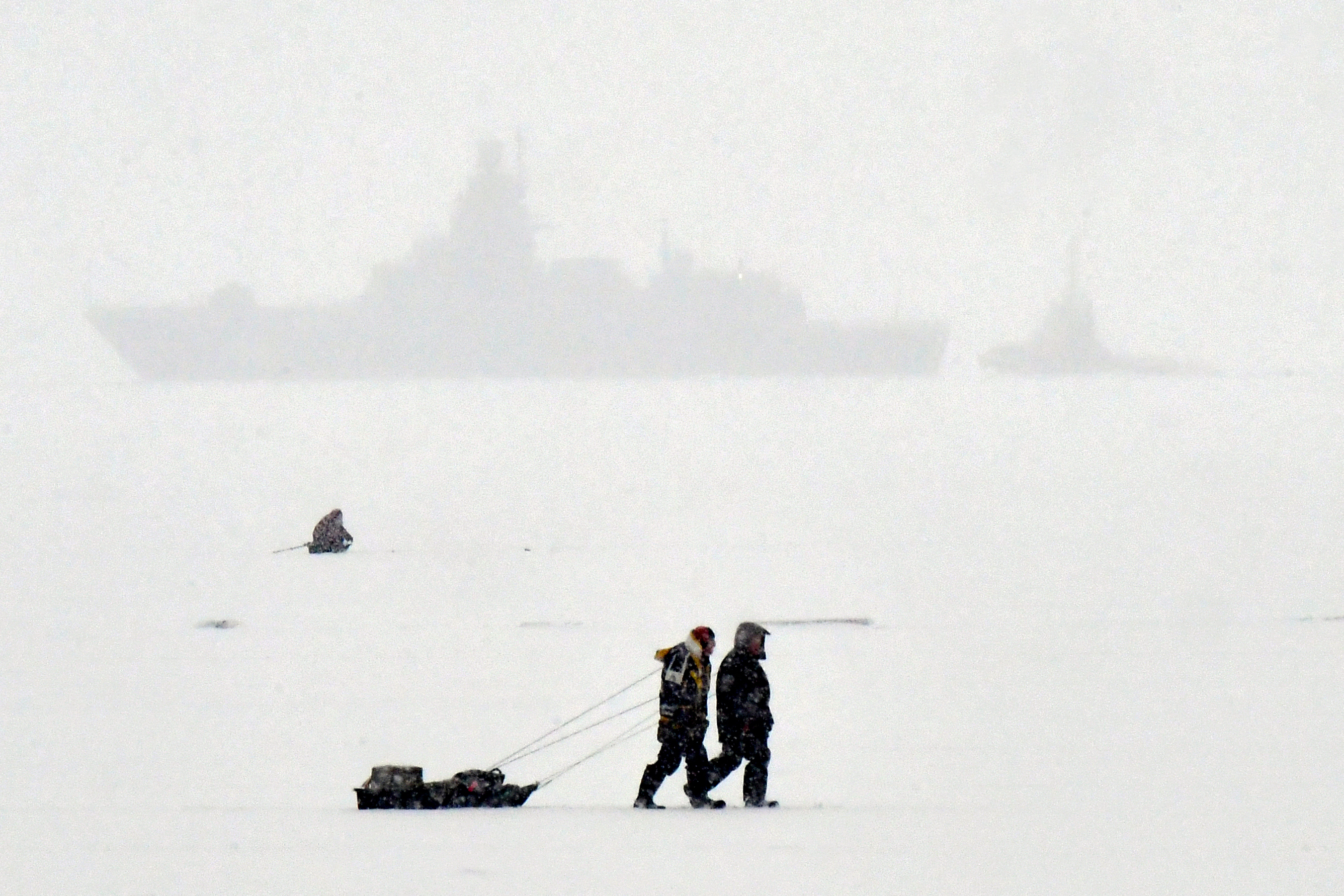 Russian City Freezes After Electricity Fails