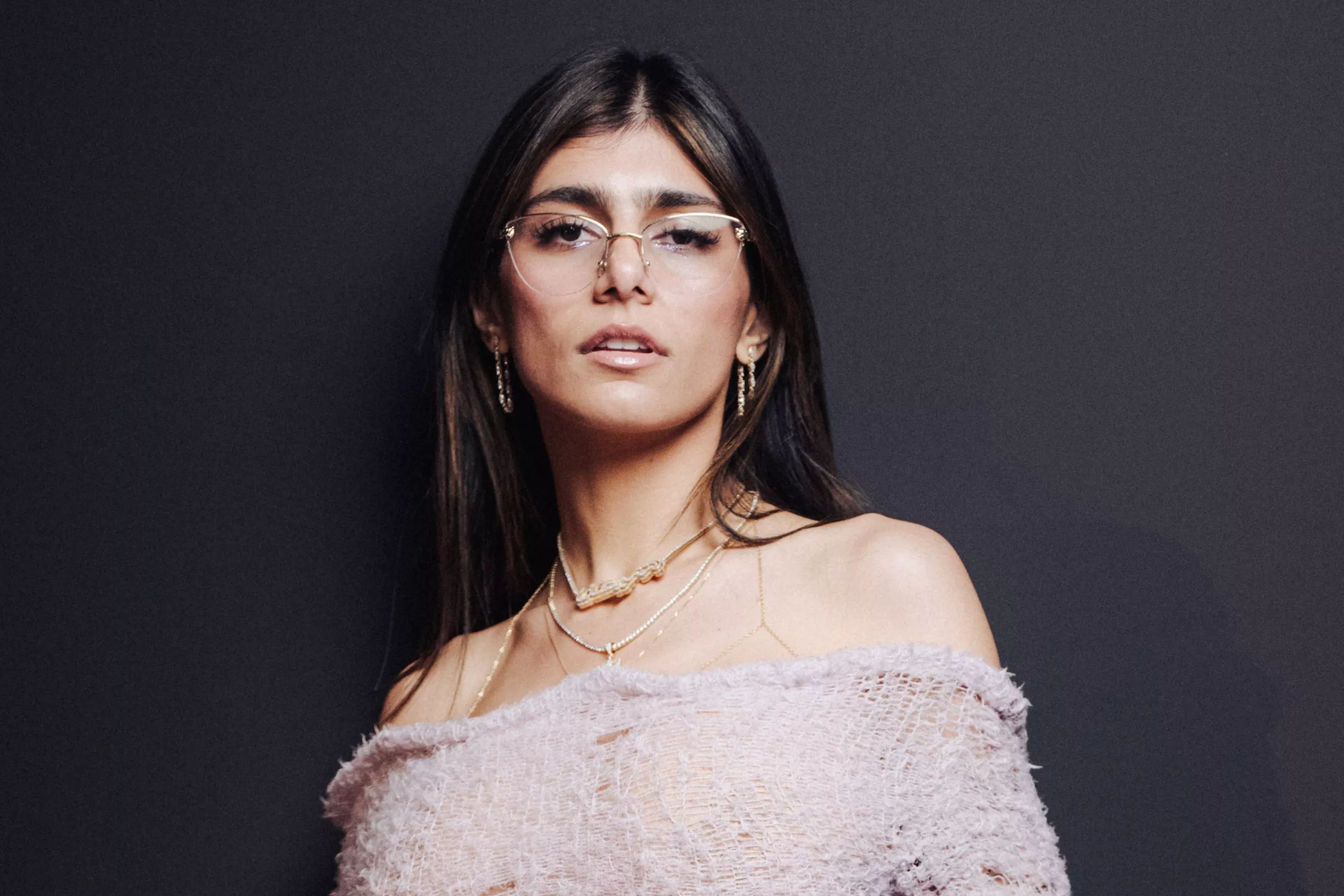 Mia Khalifa Claps Back at Porn Insult - Vimarsana News