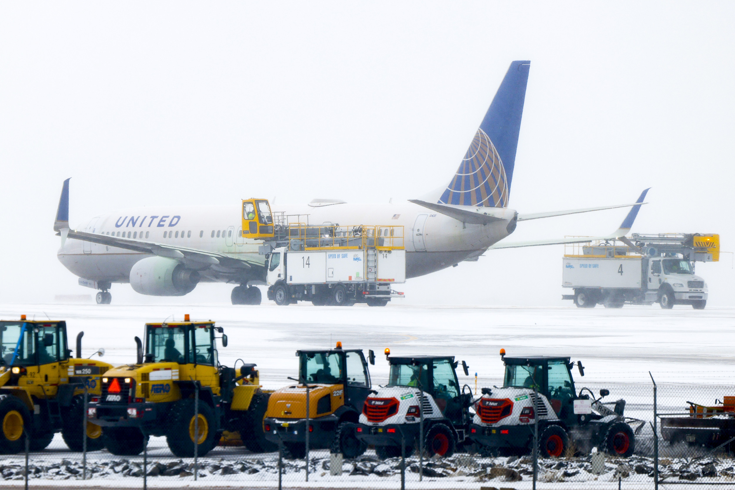 Winter Storm Warnings for 17 States as Thousands of Flights Canceled