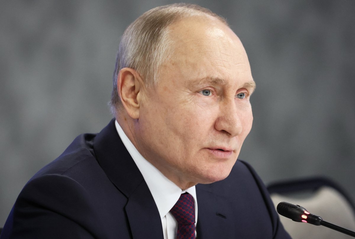 Vladimir Putin speaks in the Moscow region