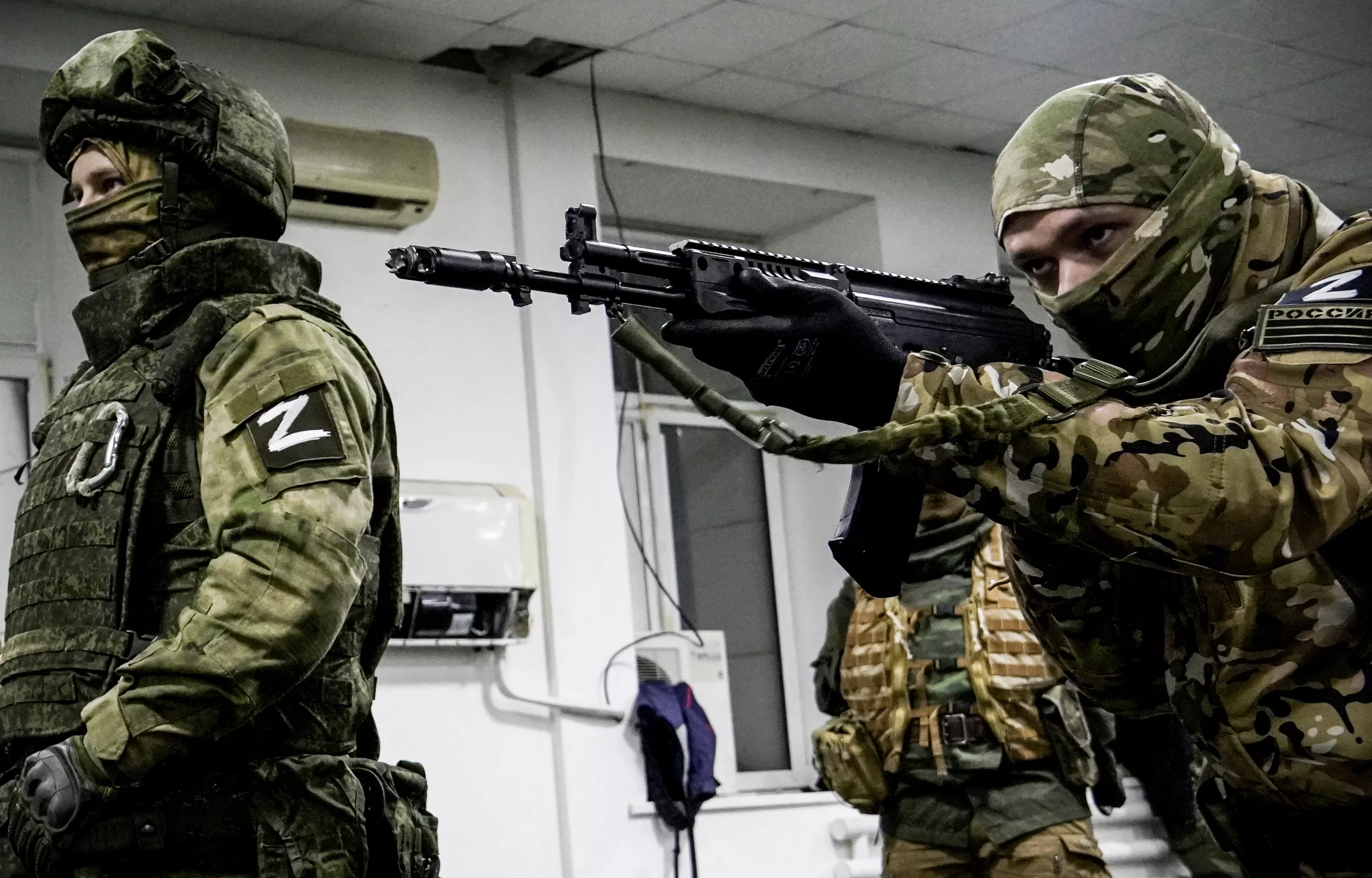 Russian Ex-Cons Stormed by Troops After Holding Drunk Commanders Hostage - Vimarsana News