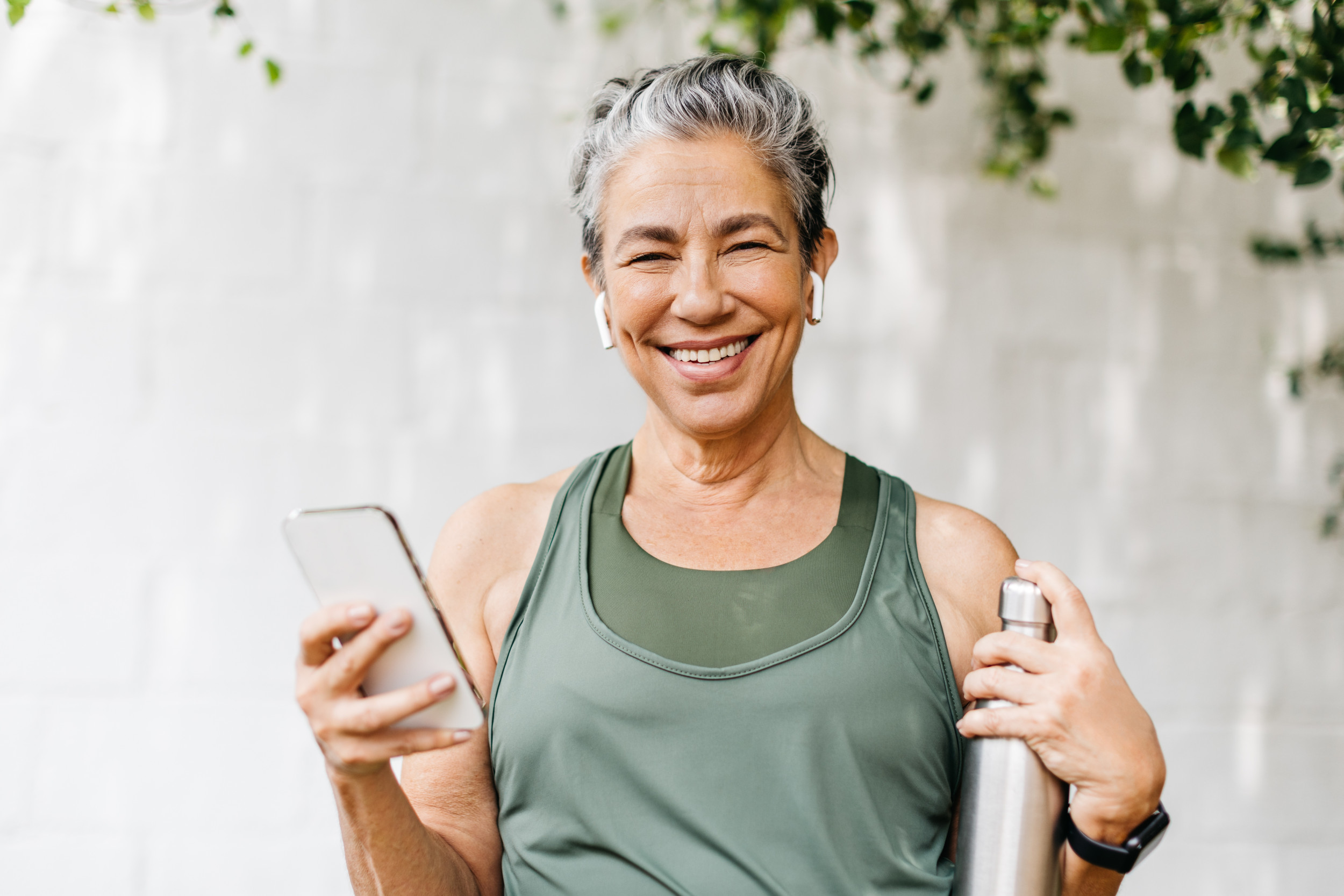 healthy-senior-woman-preparing-exercise.jpg?w=1600\u0026h=1200\u0026q=88\u0026f=fc1f39ca552c3863409768be24b4ea88