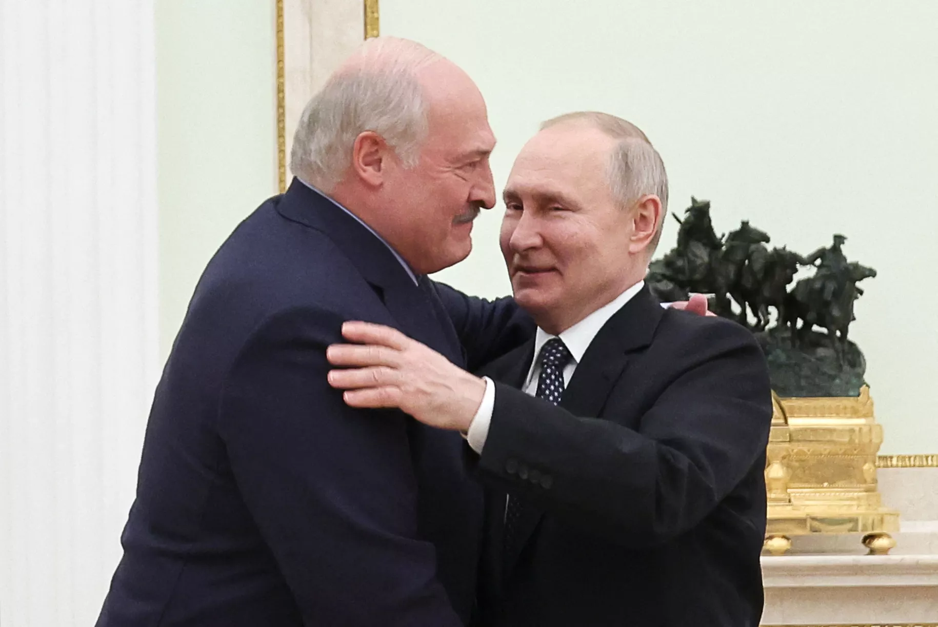 Putin Ally Makes Worrying Nuclear Move - Vimarsana News