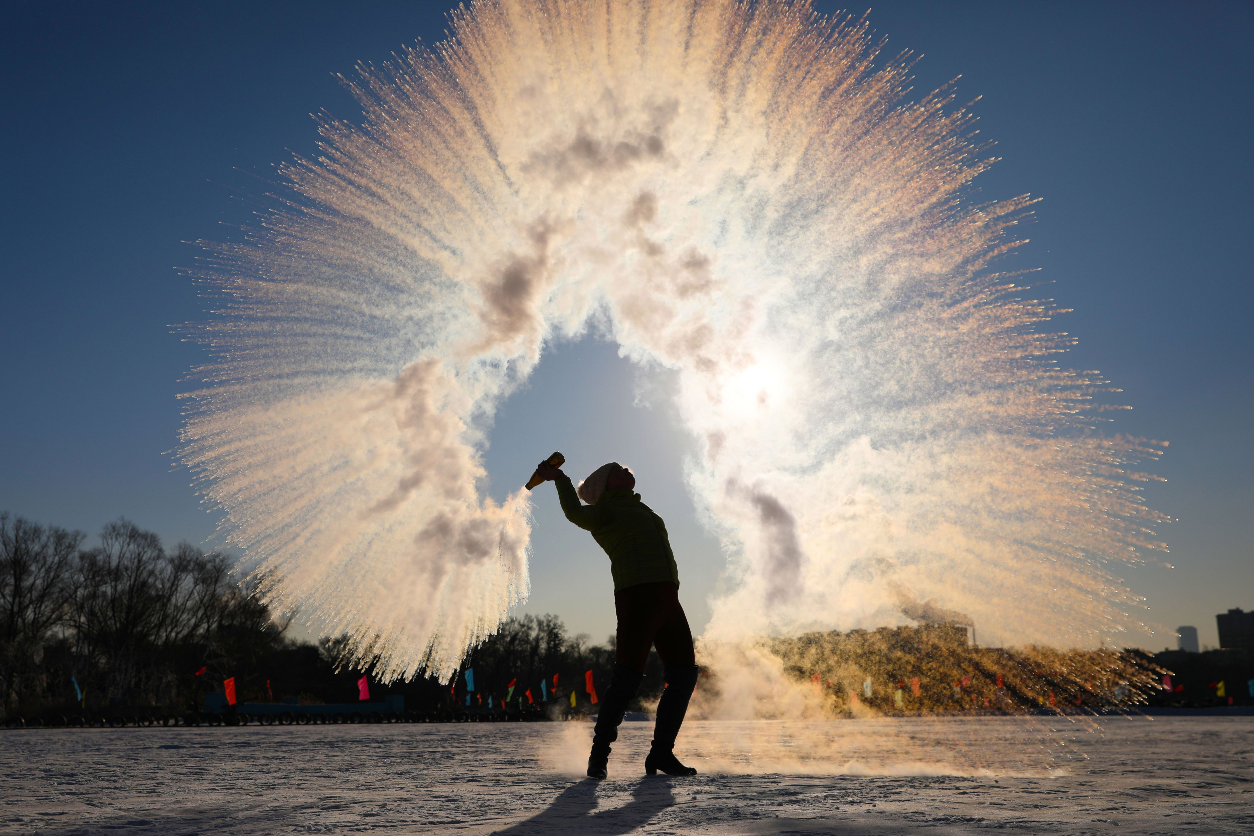 Bubble Freezes in Seconds as Temperatures Plunge in Tennessee Bubble Freezes in Seconds as Temperatures Plunge in Tennessee